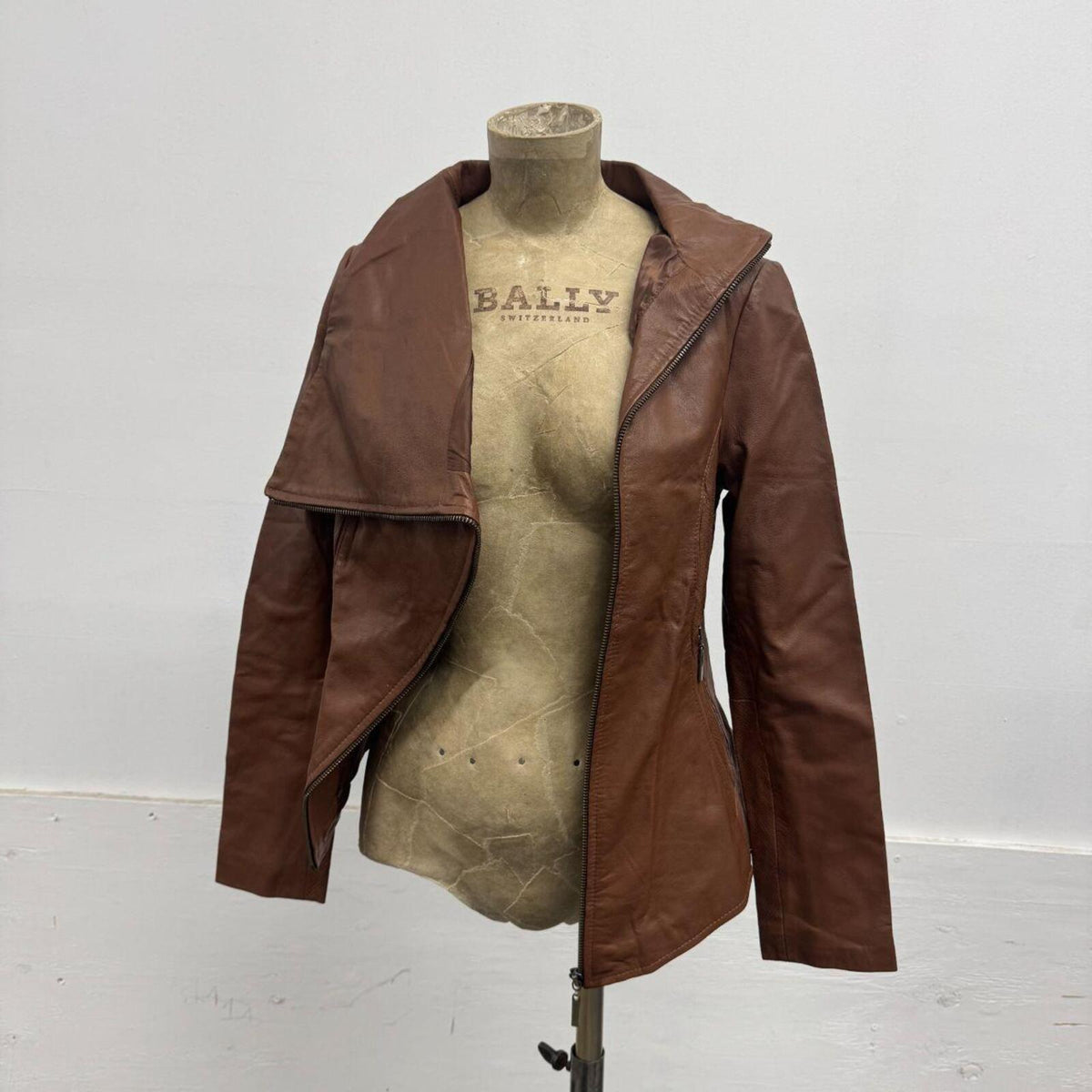 NWT Vintage ONLY Chestnut Leather Funnel Neck Jacket