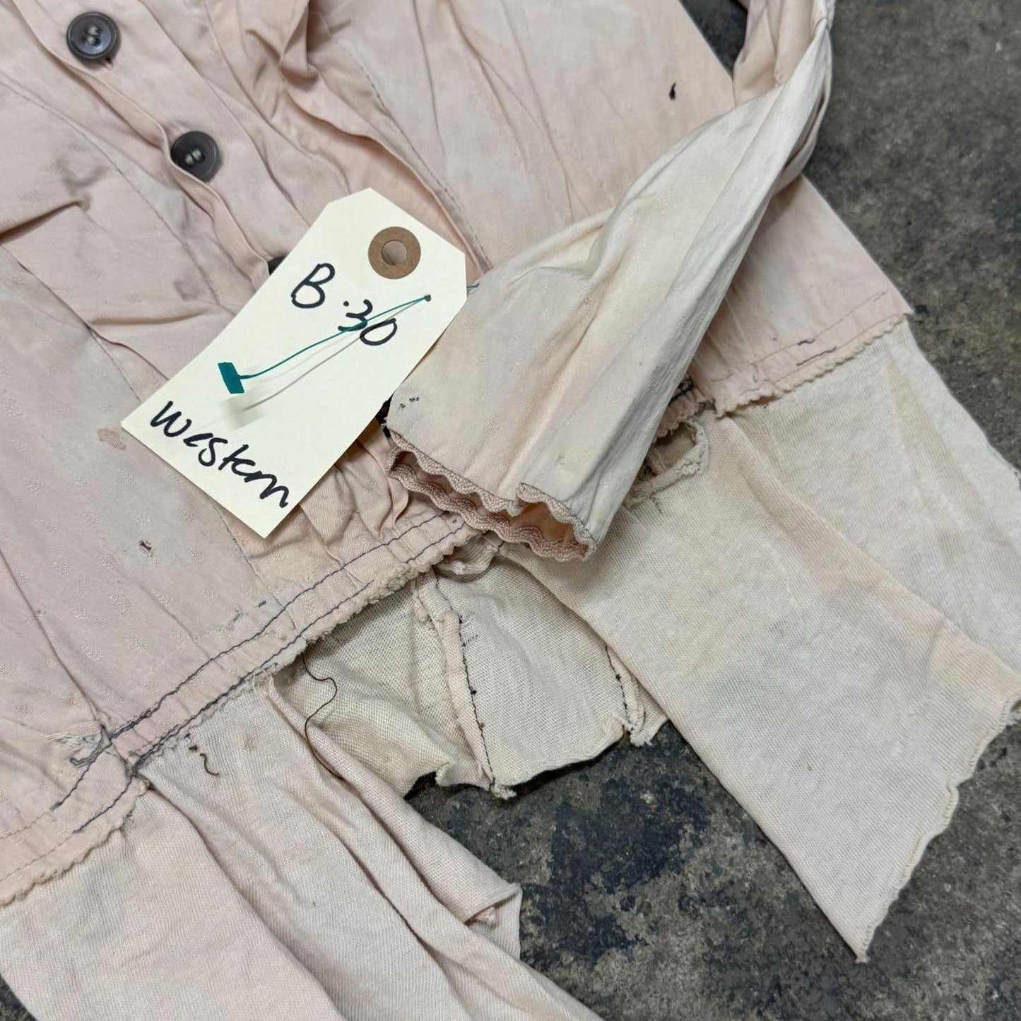 Vintage Film Costume 40s 50s Does Victorian Antique Style Peach Blouse XS