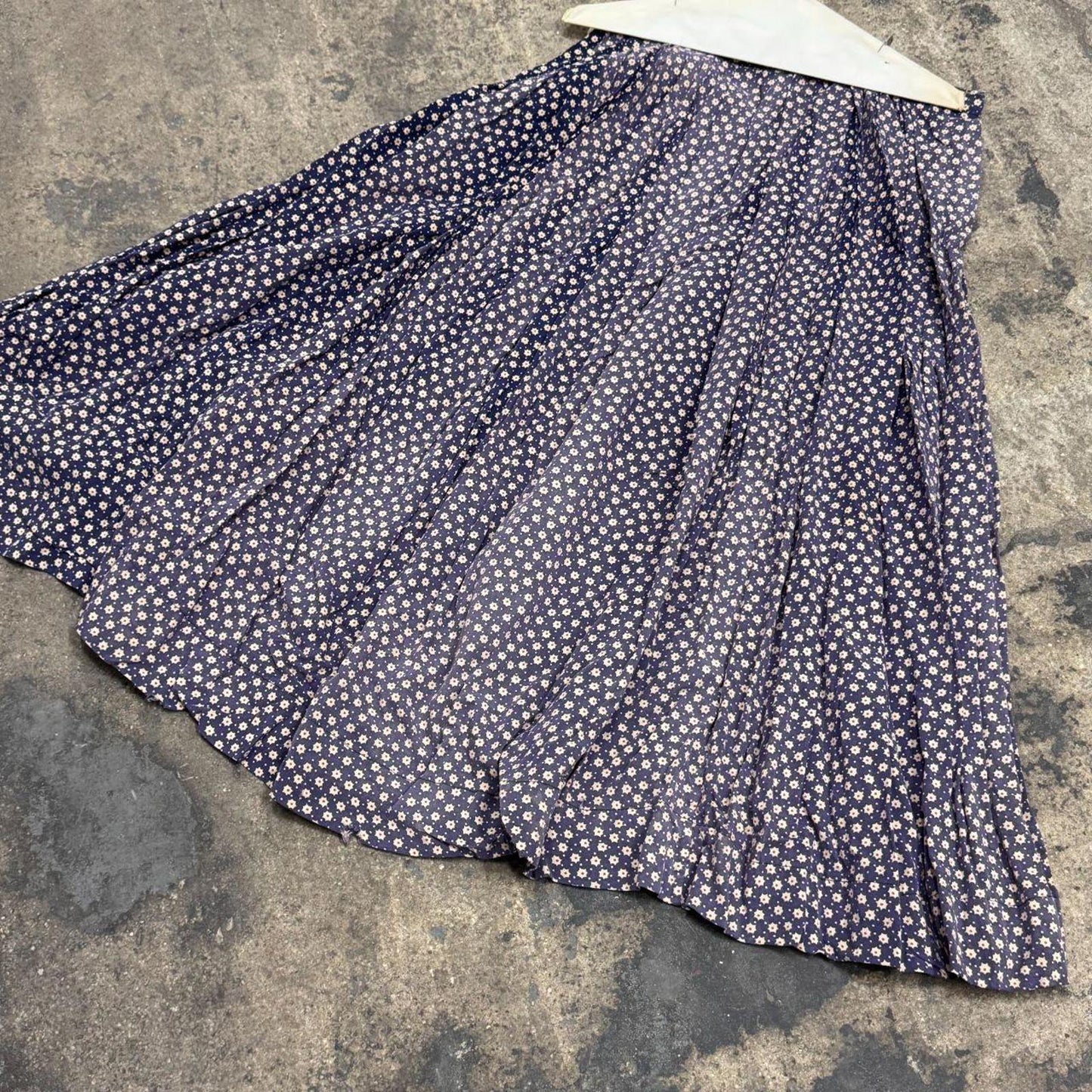 Vintage 40s does 1800s Victorian Red White Blue Calico Cotton Prairie Maxi Skirt