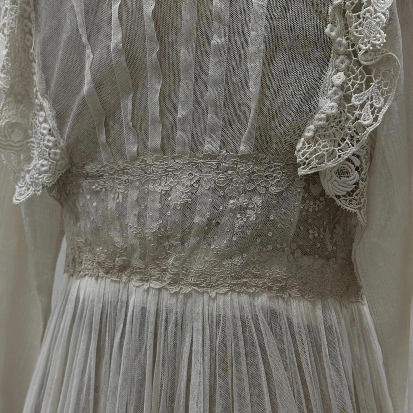 Edwardian Antique Lingerie Dress Lace Ruffle Gem Buttons
