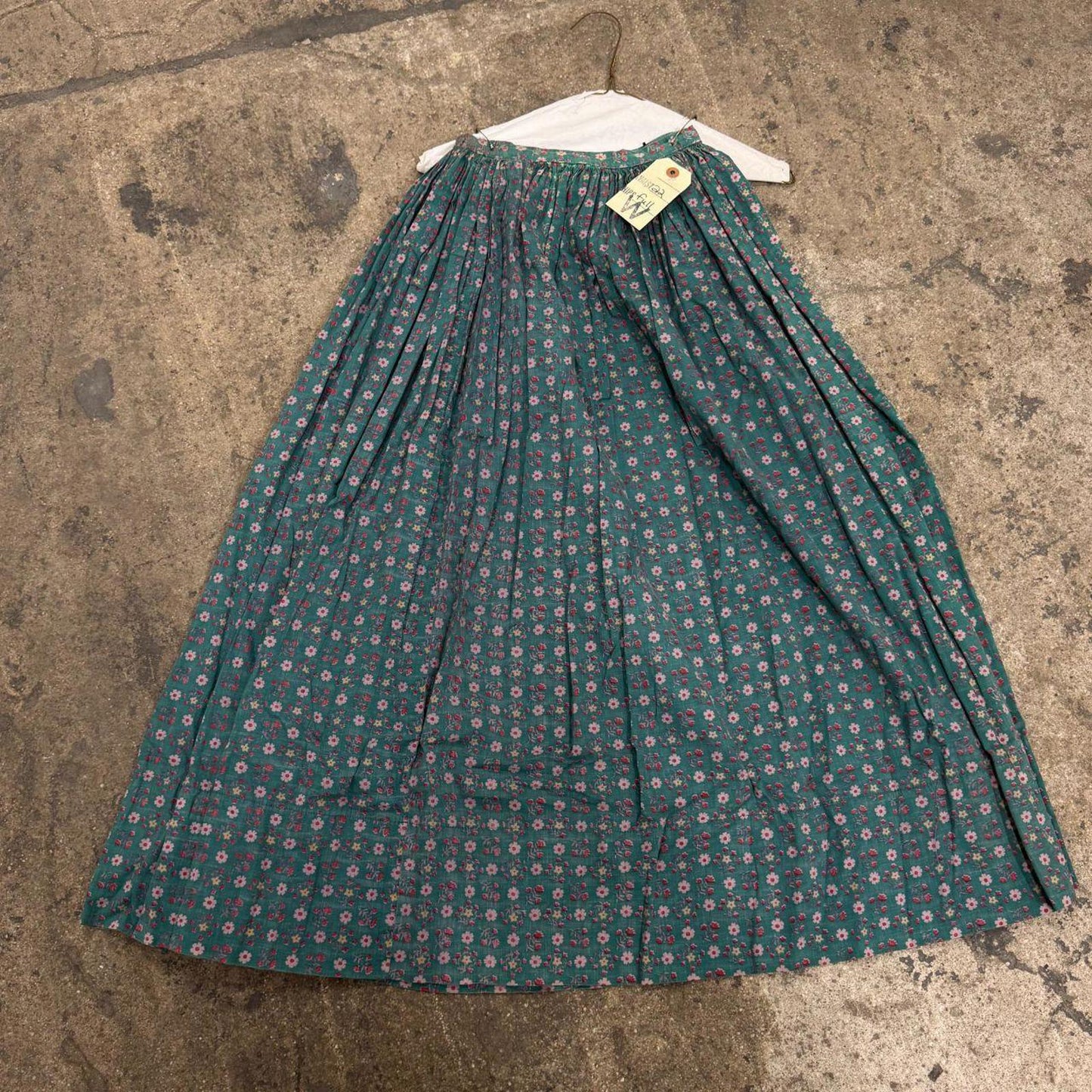 Vintage 40s does 1800s Victorian Green Calico Cotton Prairie Maxi Skirt