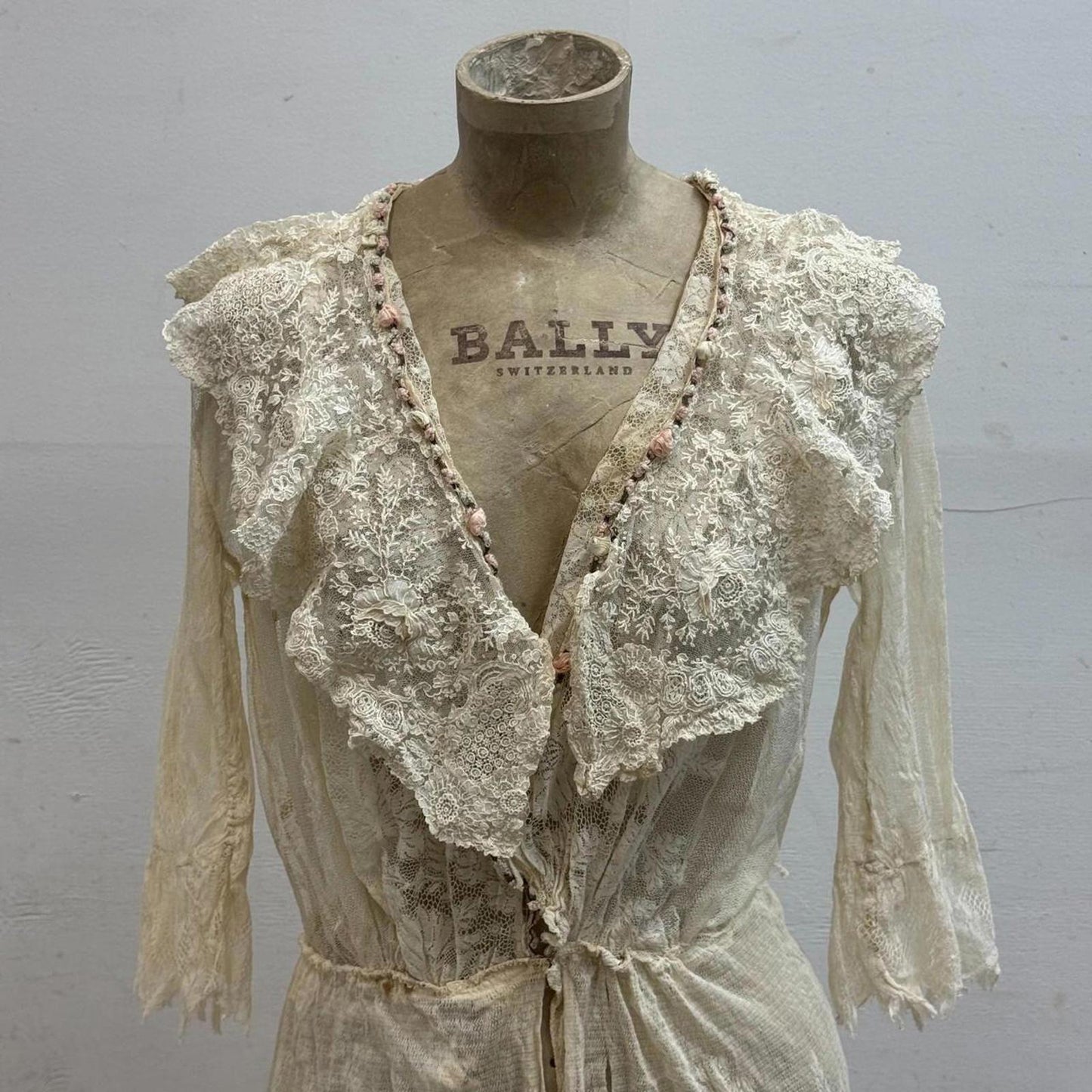 Antique Edwardian Tea Dress 1900s Bridal Wedding  Lace