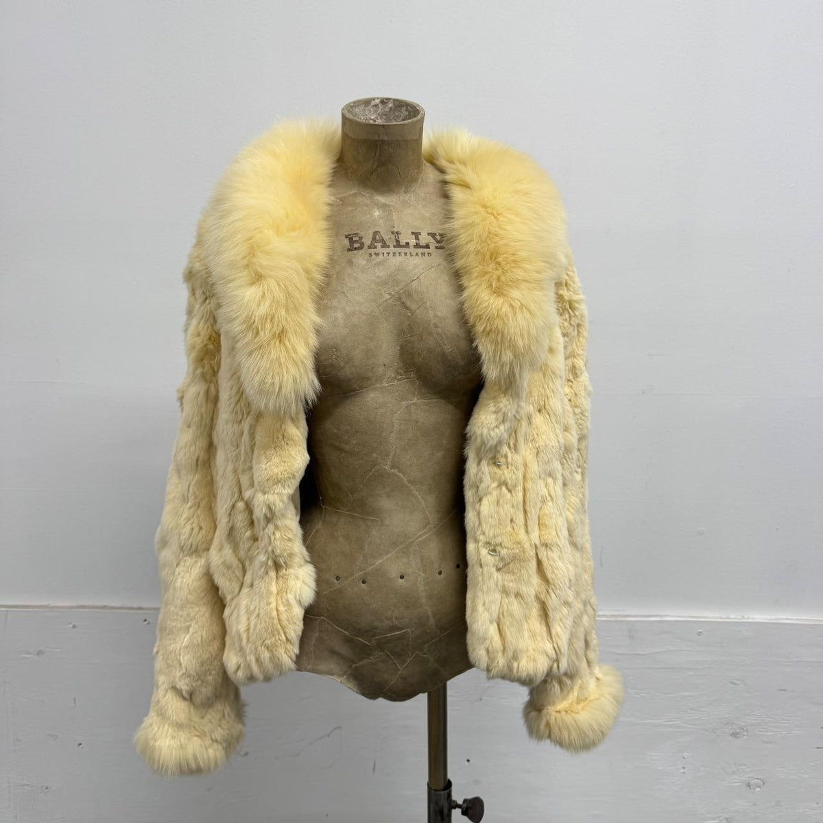 Vintage Y2K Cream Rabbit & Fox Fur Jacket Coat