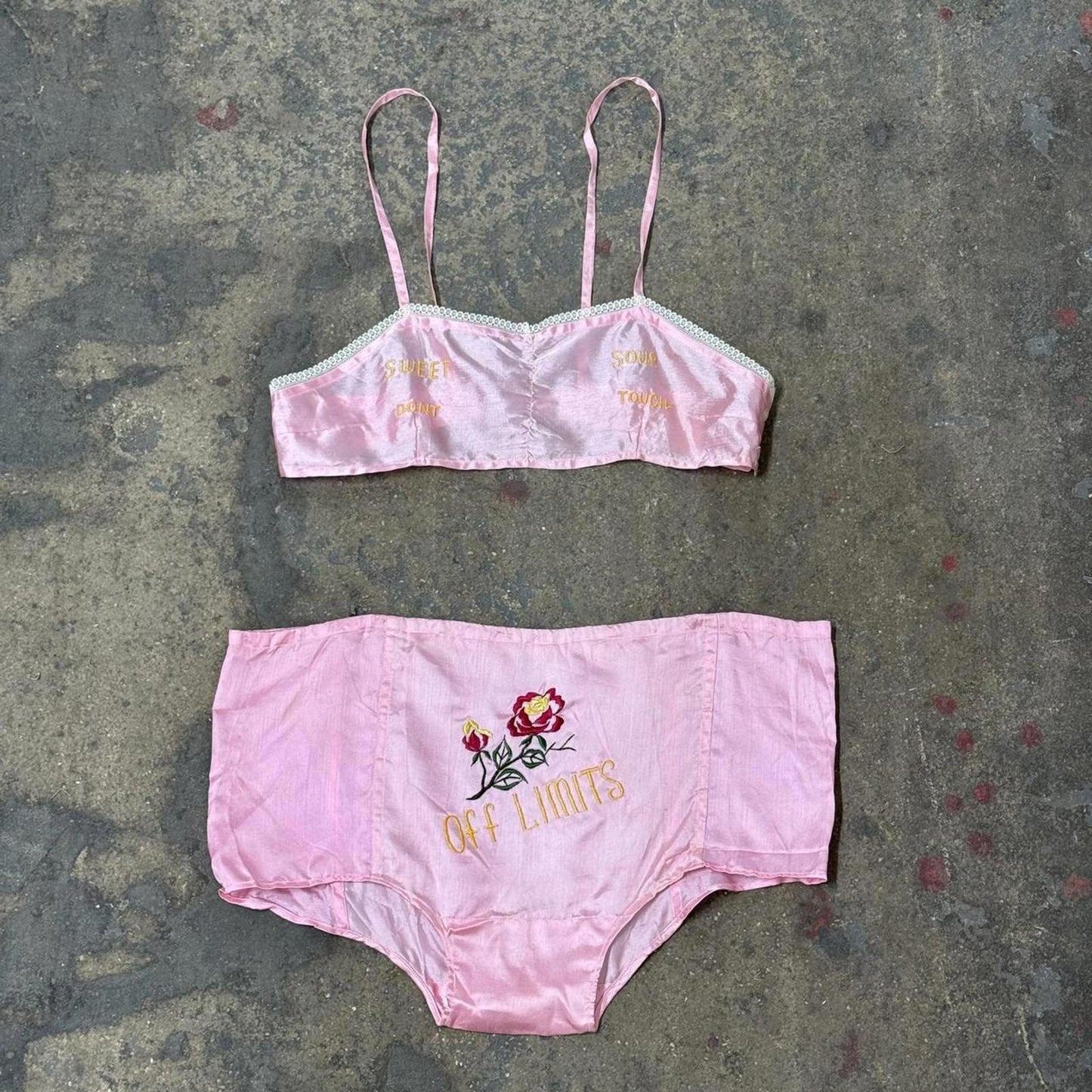 1940s WWII Vintage Souvenir Embroidered Lingerie Pink