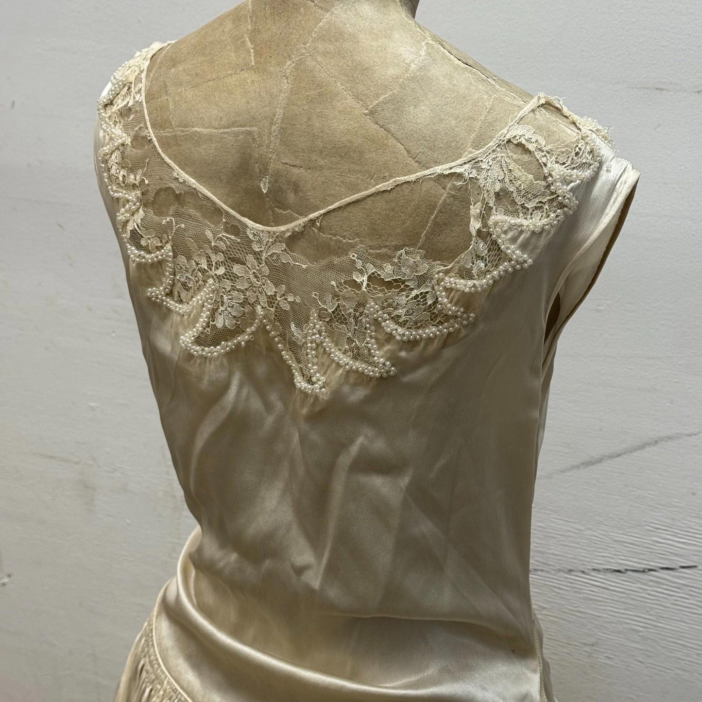 Antique 1920s Silk & Lace White Pearl Robe de Style Flapper Dress Bridal Wedding
