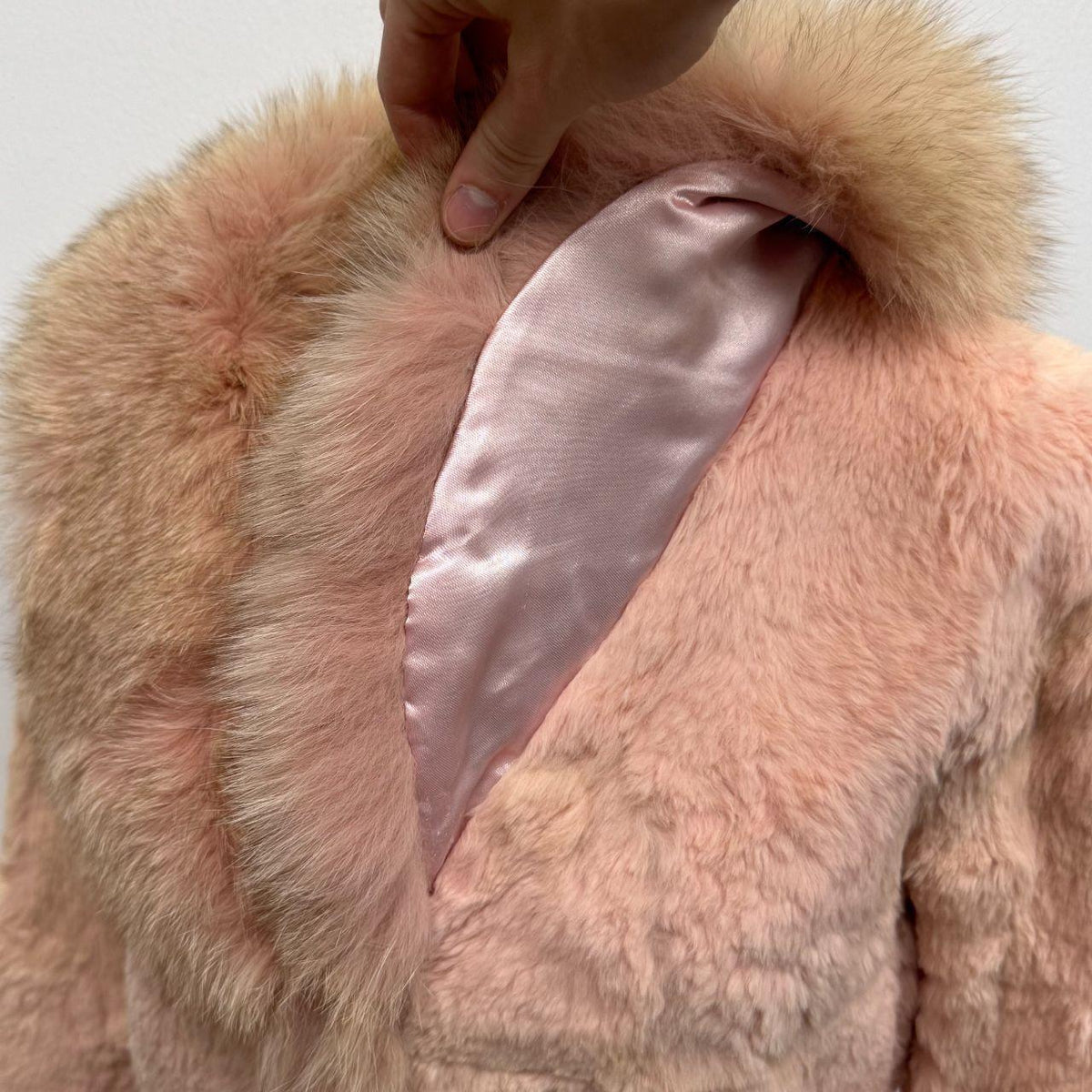 Vintage Y2K Pastel Baby Pink Cropped Rabbit & Fox Fur Jacket Coat