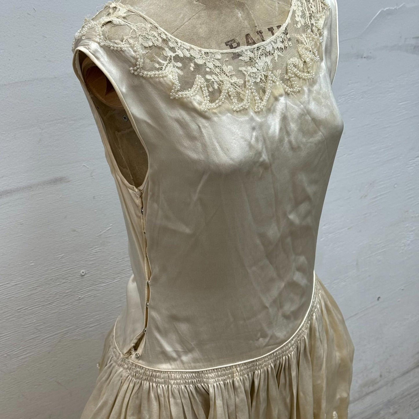 Antique 1920s Silk & Lace White Pearl Robe de Style Flapper Dress Bridal Wedding