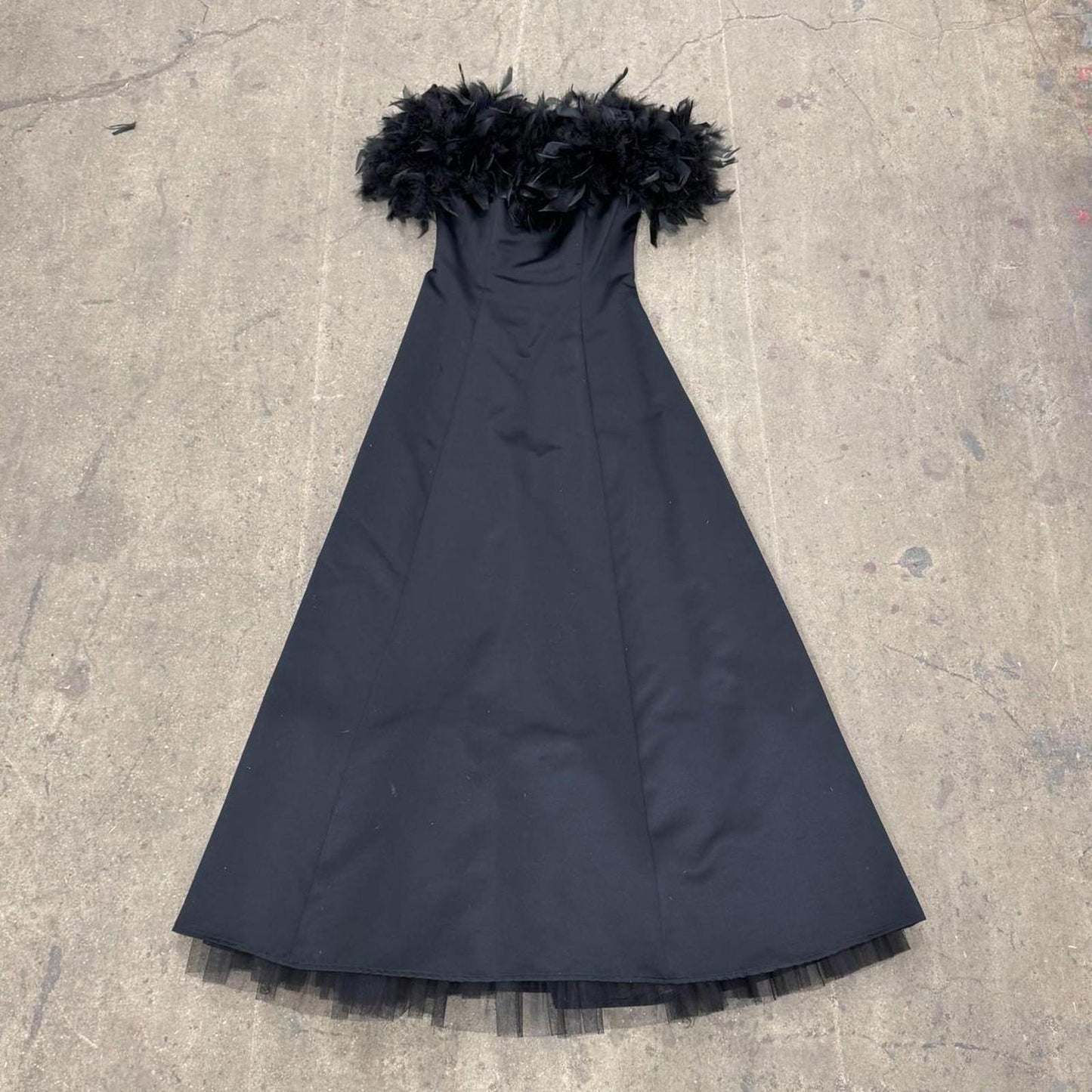 Morgan & Co Vintage 90s Black Feather Prom Gown Dress Sz 3/4