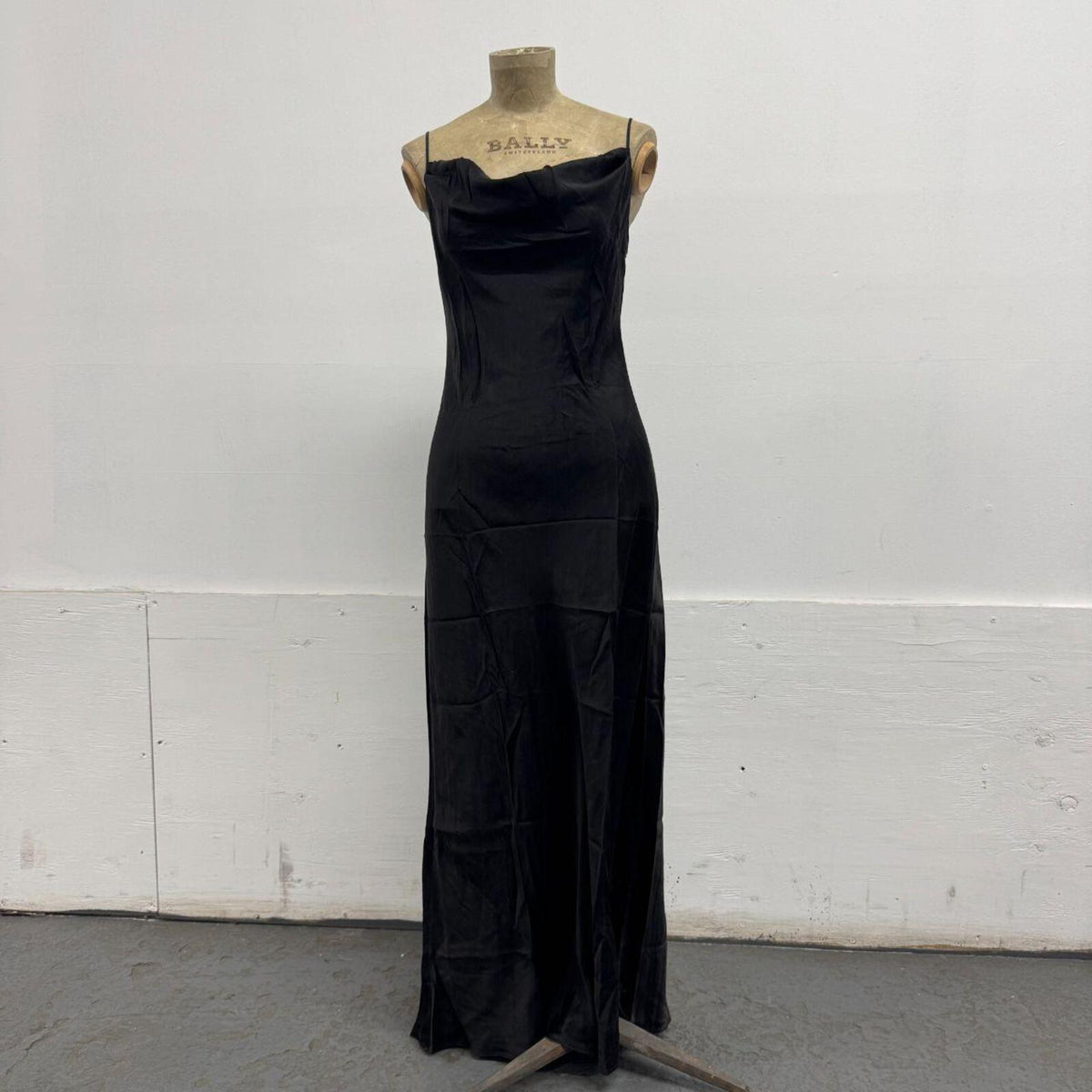 Vintage Y2K il-NAKIBO 100% Silk Cowl Back Maxi Dress Black