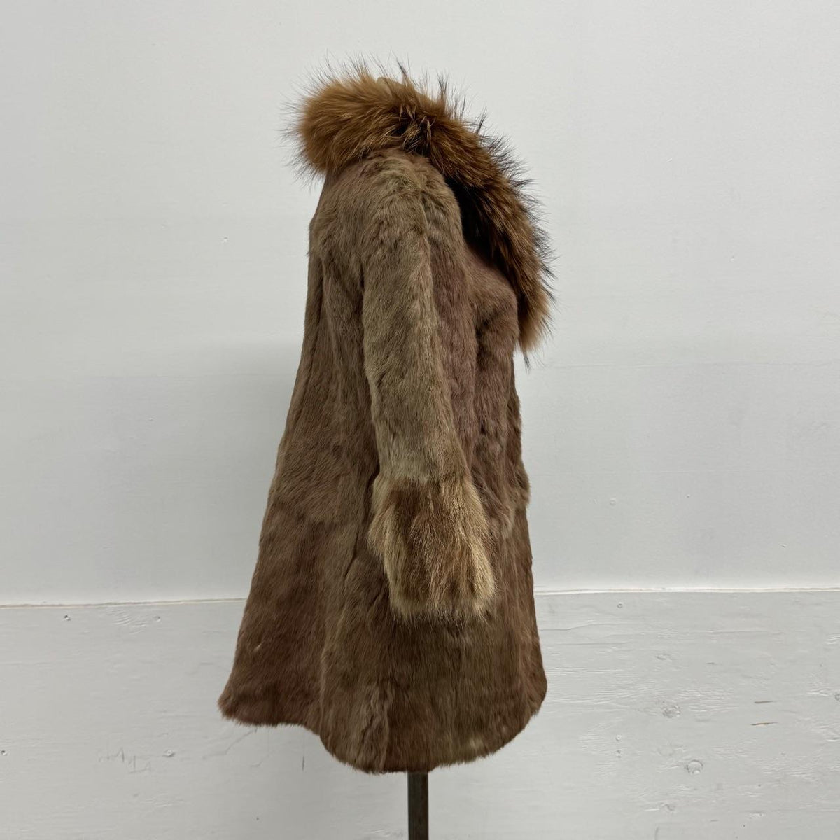 Vintage Chestnut Brown Rabbit Fur & Raccoon Fur Mid-Length Coat