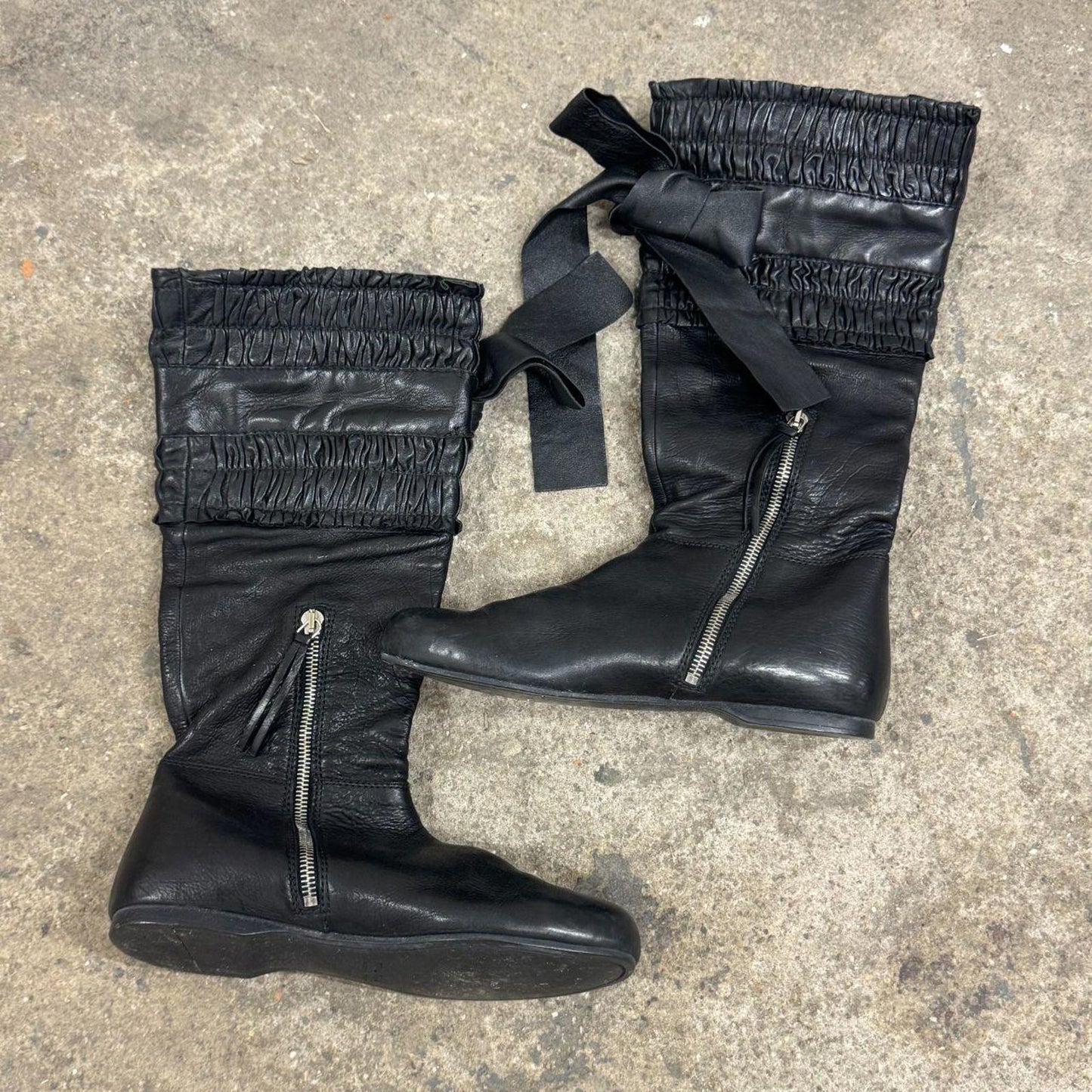 90s/Y2K Vintage Miu Miu Black Leather Bow Boots