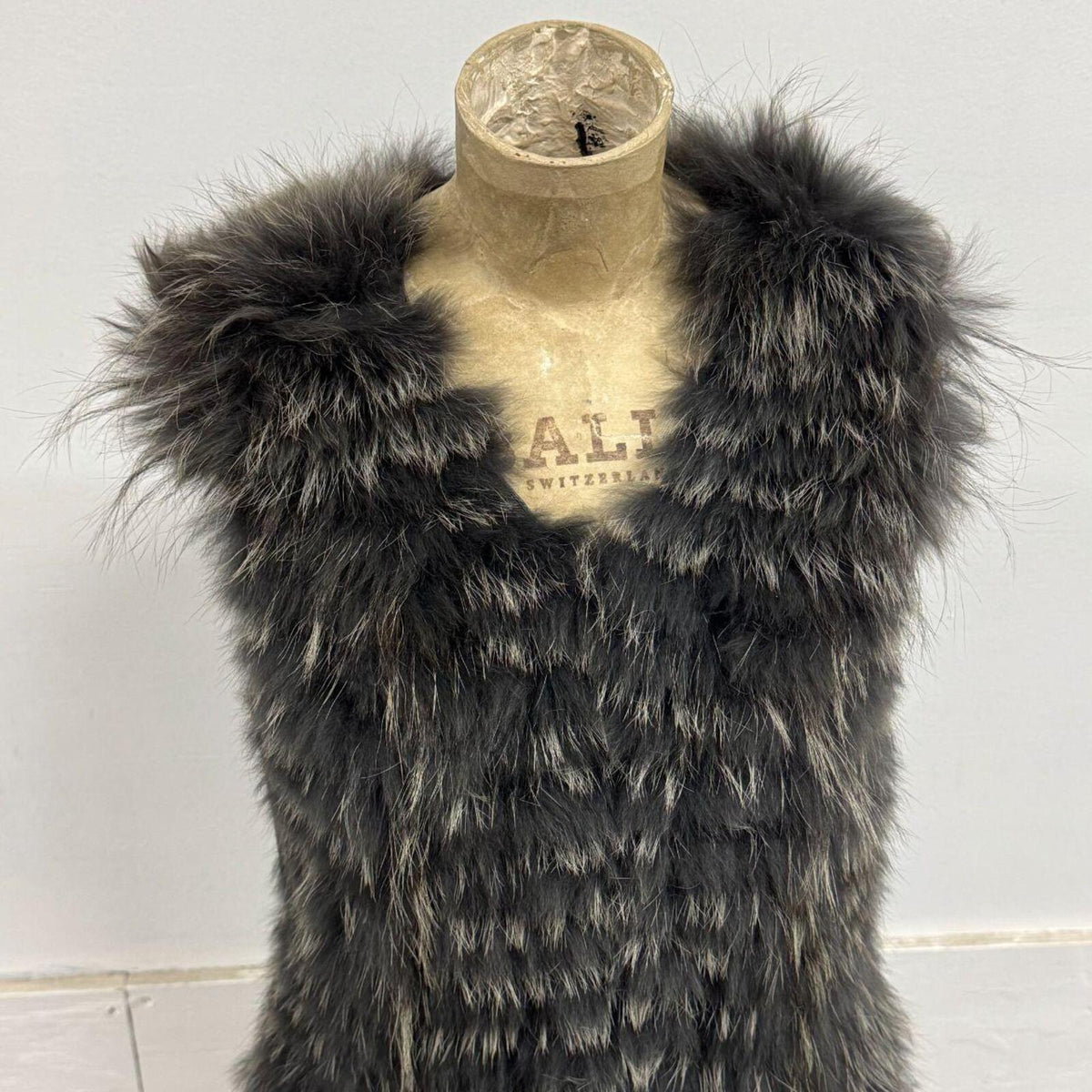 Vintage Y2K Noir Leather & Silver Fox Fur Vest