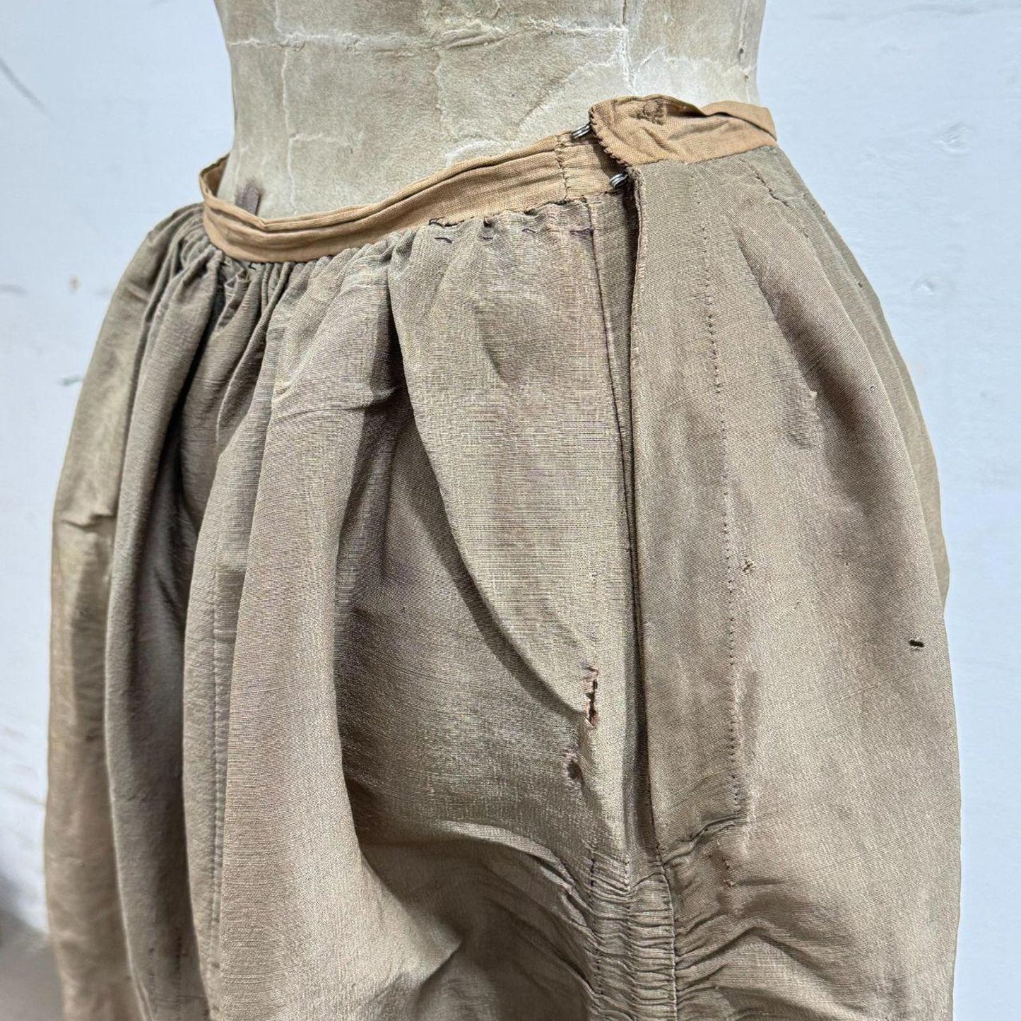 Brown Antique Victorian Bustle Petticoat (Late 1800s)