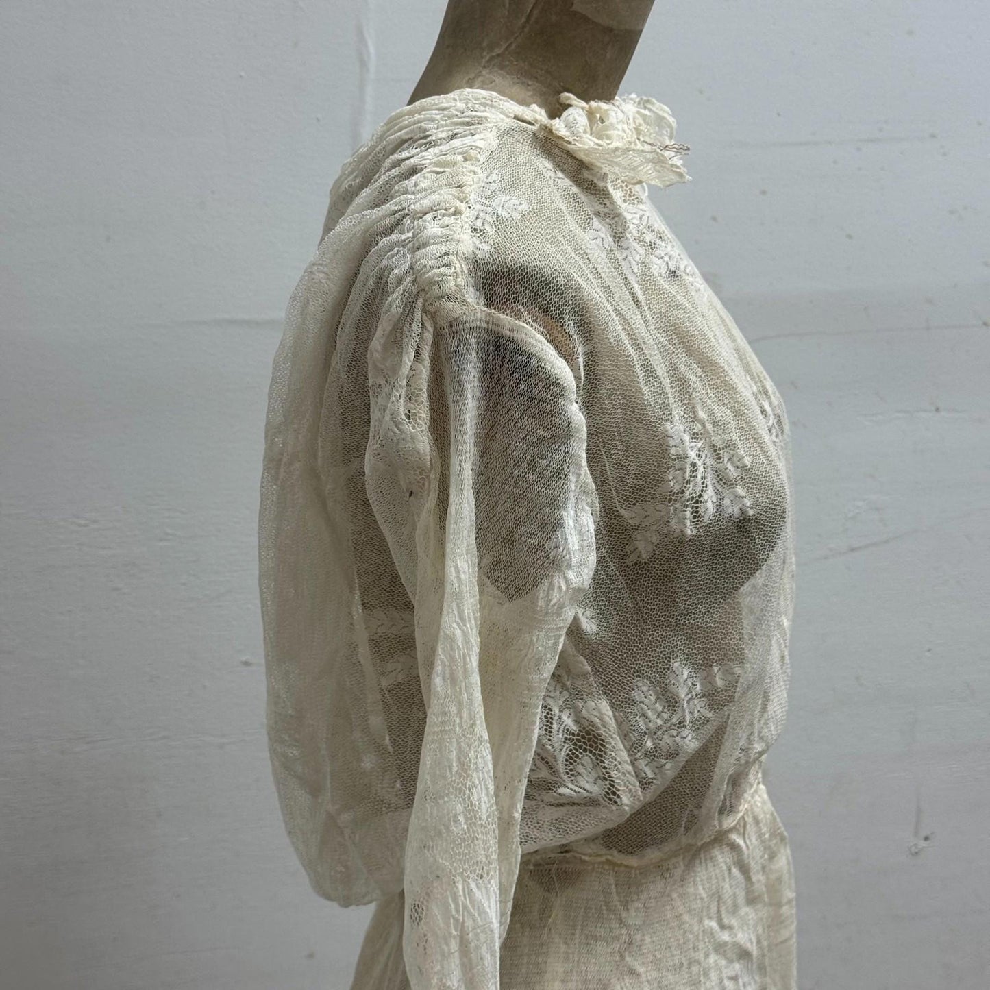 Antique 1910s Edwardian Tea Gown XS White Cotton Lawn Lace Lingerie Dress Bridal