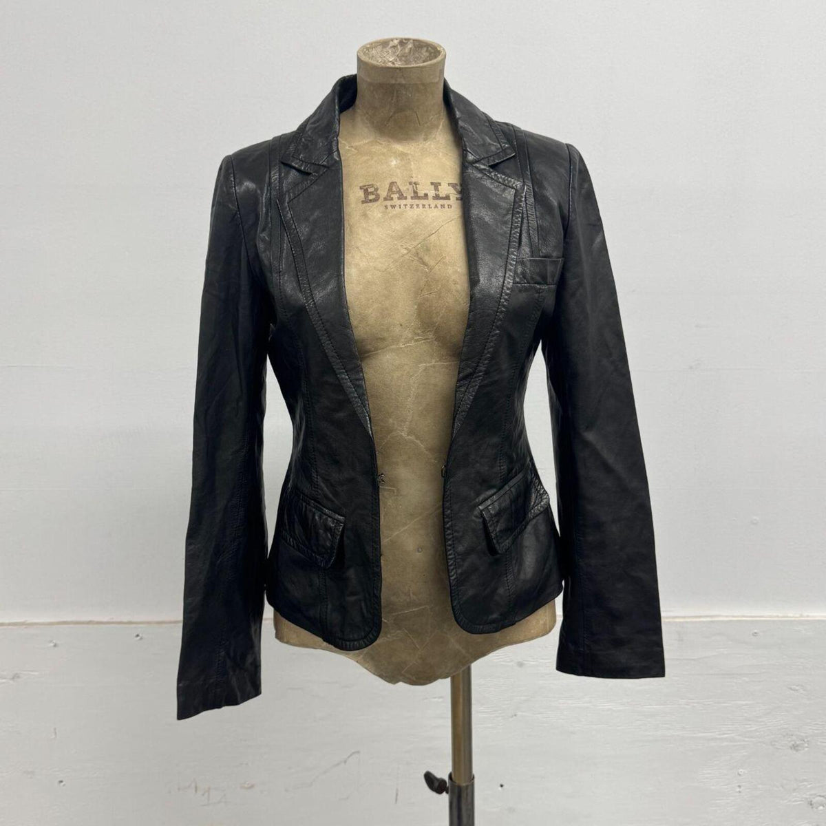 Vintage Black Plunge Y2K Blazer Leather Jacket Jorya