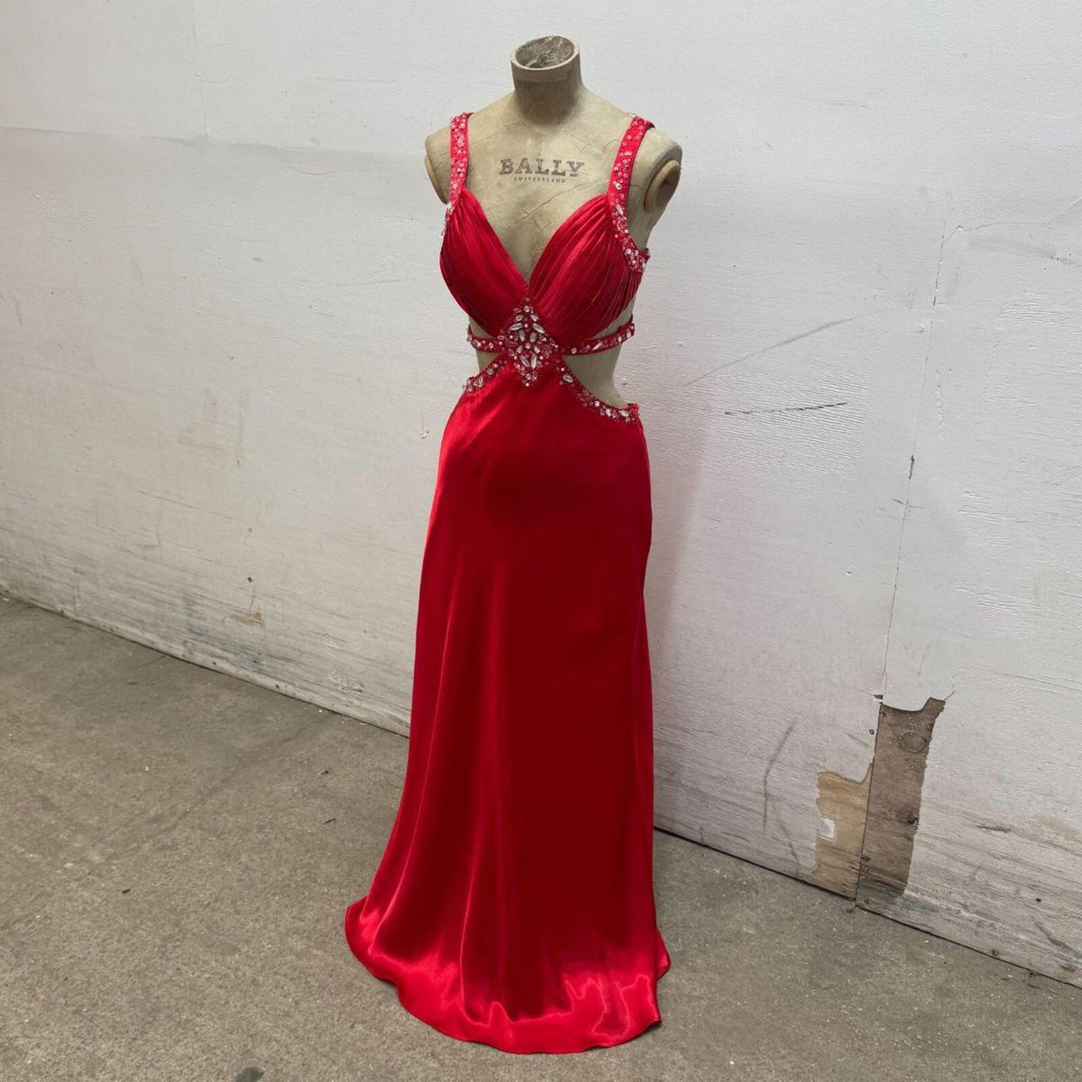 Vintage Y2K Adrianna Papell Backless Crimson Satin Gown 4