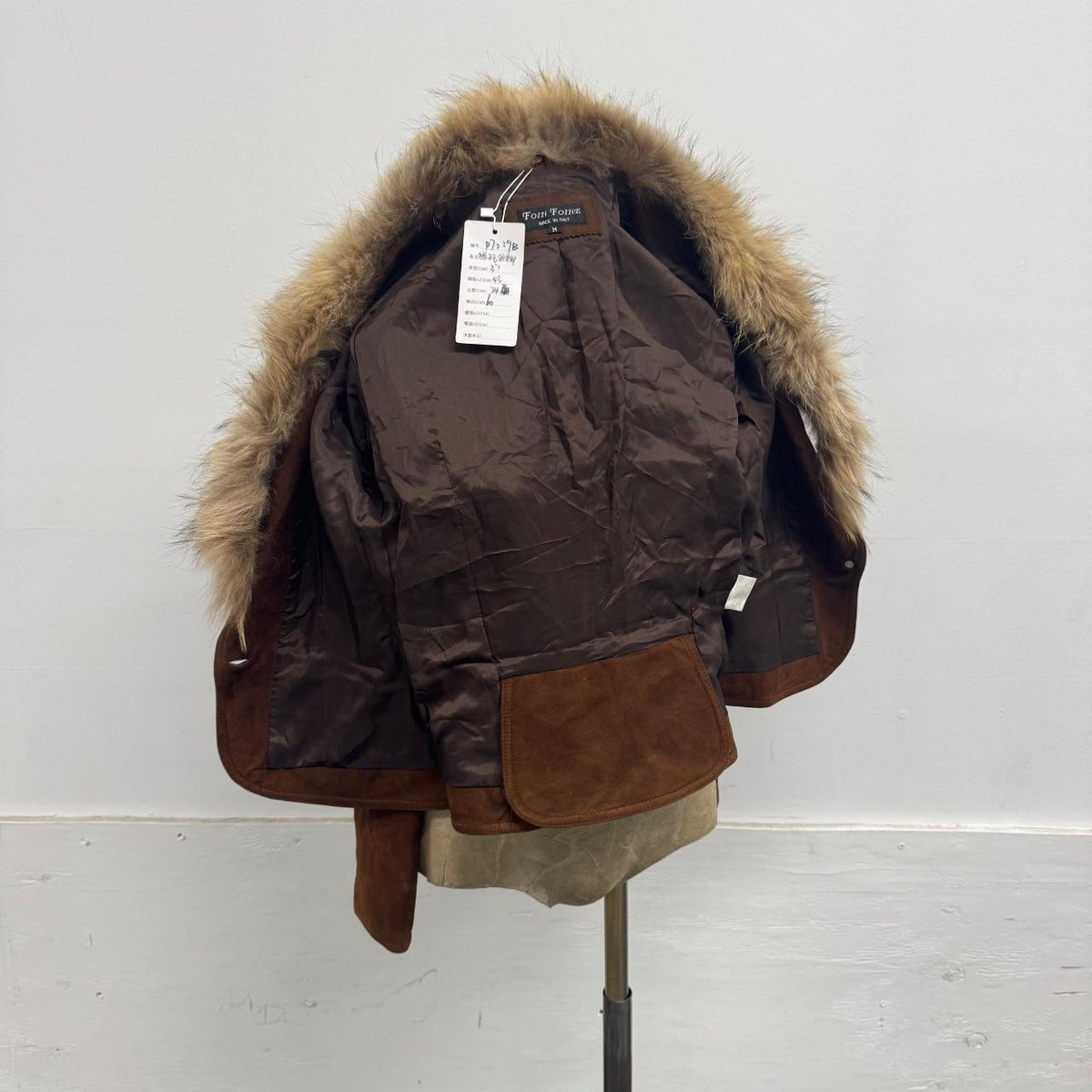 Vintage Folli Follie Italian Brown Suede Leather Jacket w Raccoon Fur Collar