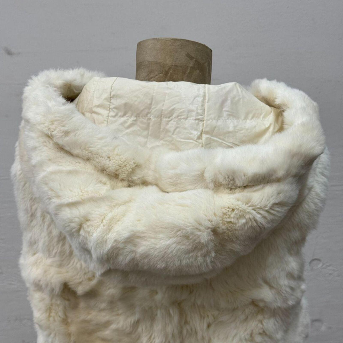 Vintage Y2K Ivory Hooded Rabbit Fur Gilet