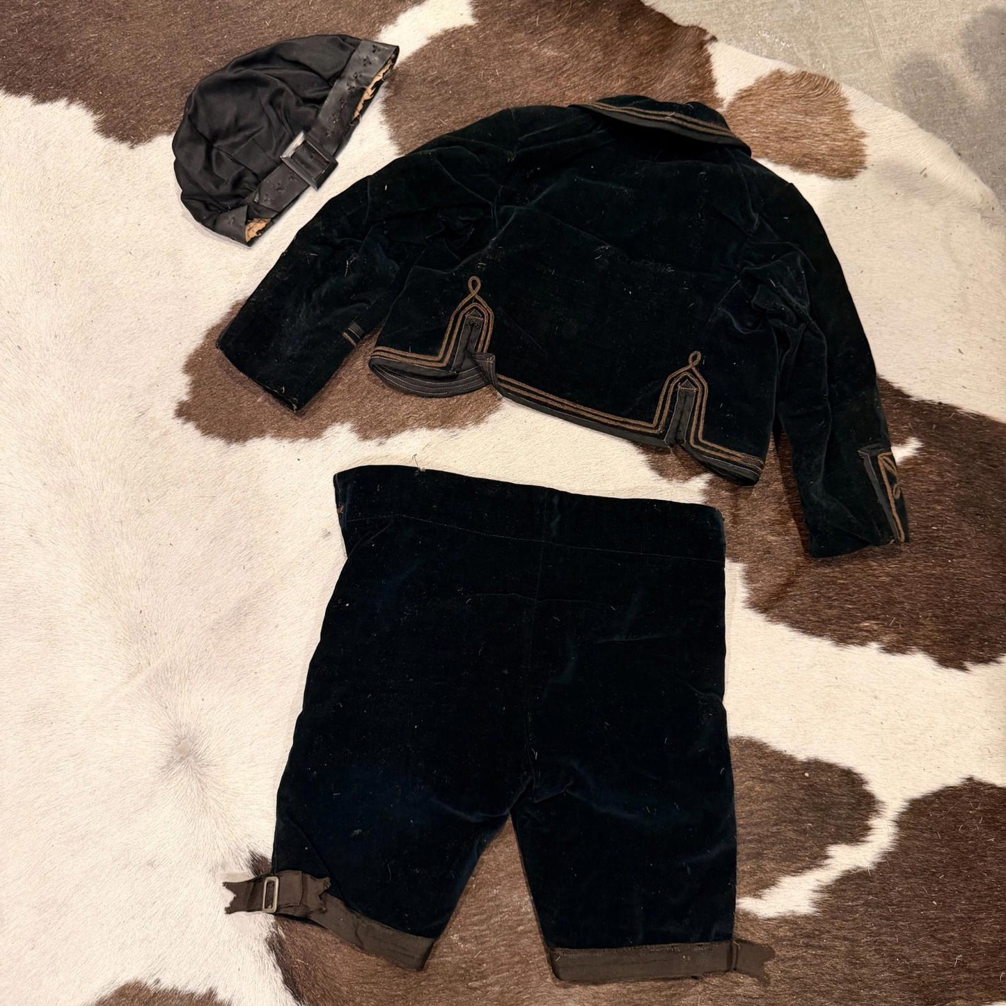 Late Victorian Child’s Velvet Suit 1870s Little Lord Fauntleroy Antique Ensemble