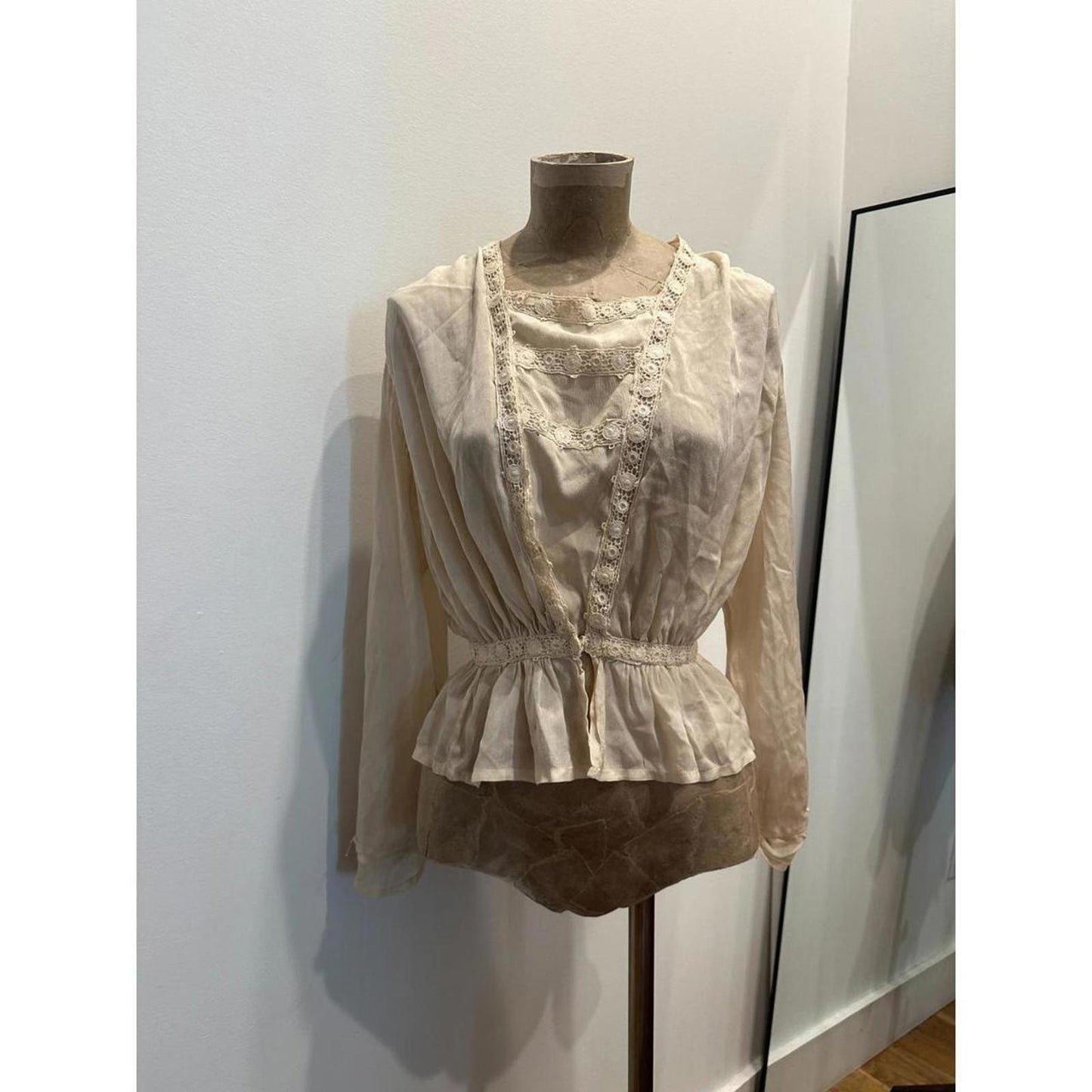 Beige Edwardian Lace Trim Long Sleeve Women's Blouse