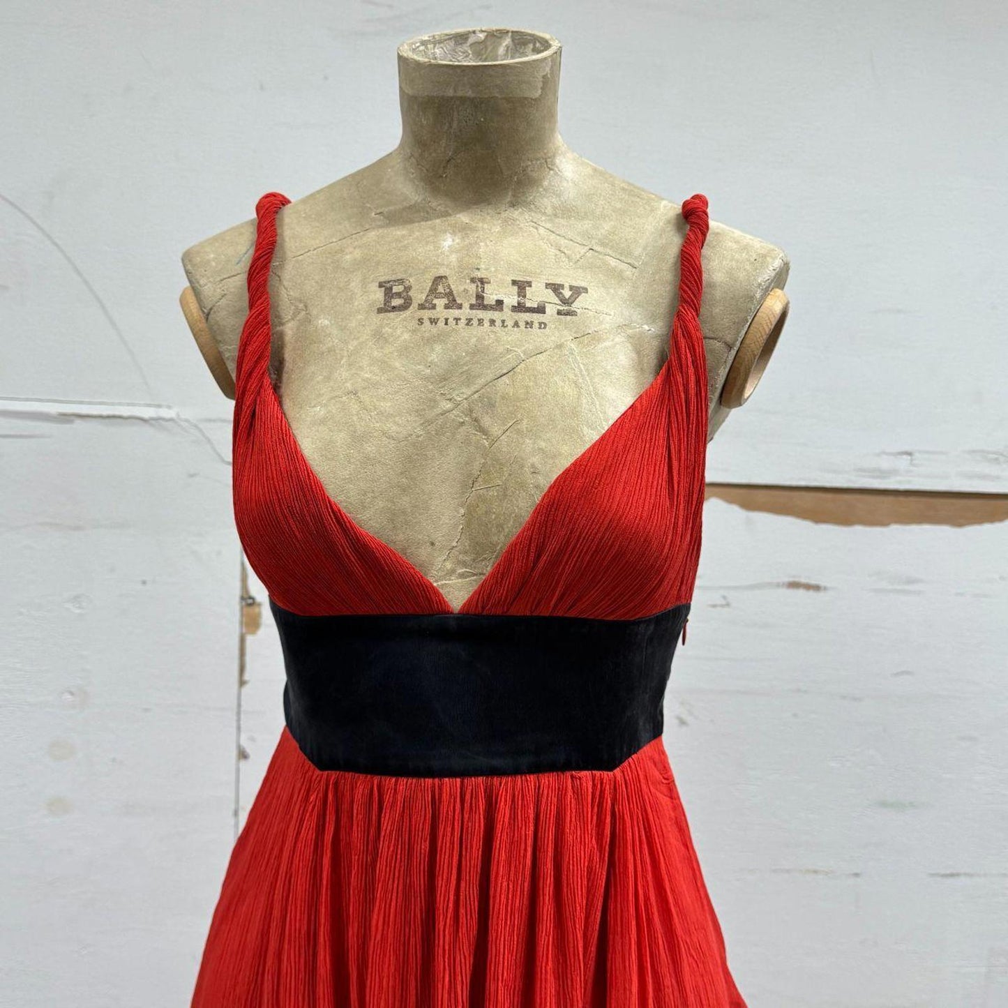 Zuhair Murad x MNG Limited Edition Red & Black Silk Gown