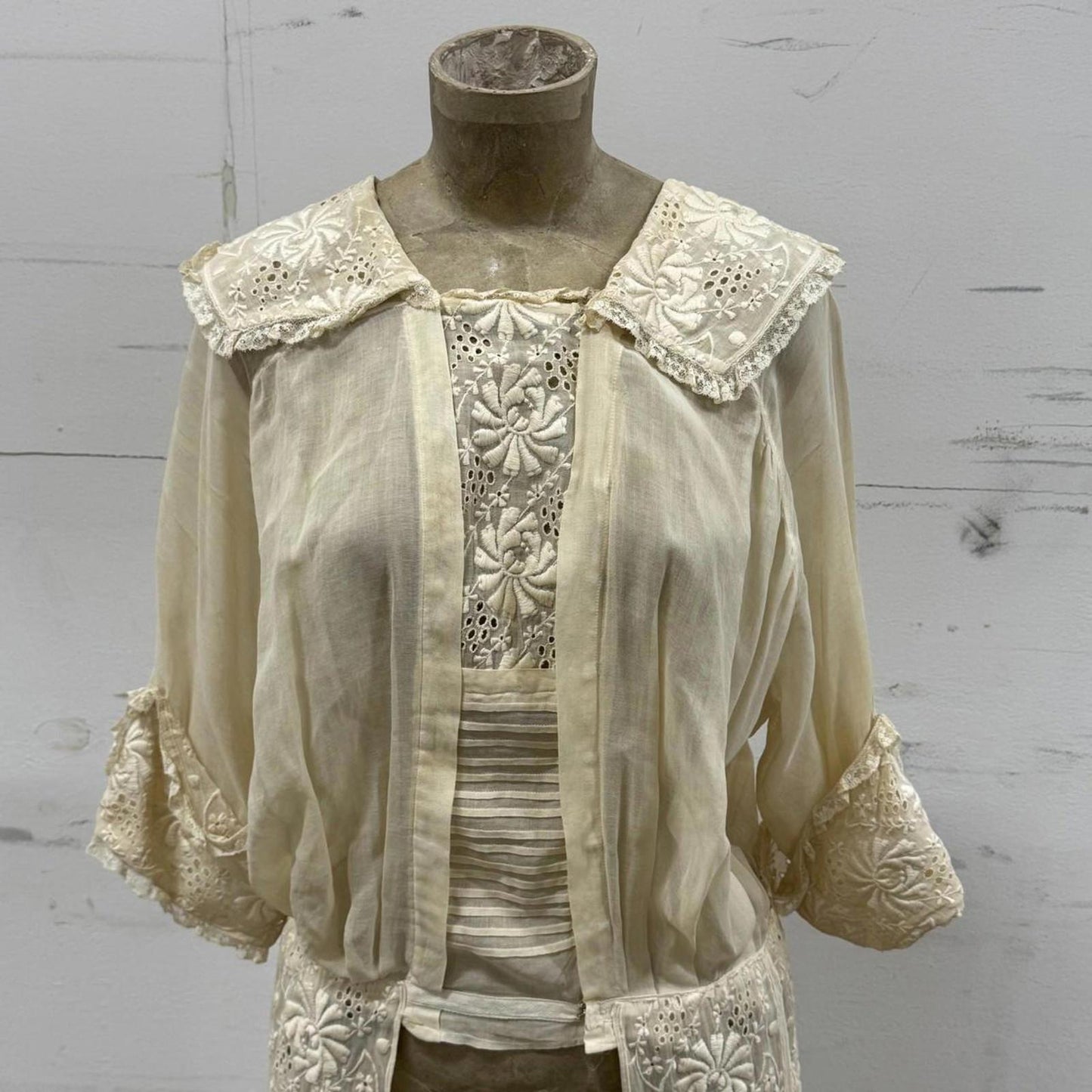 RARE Antique Edwardian White Broderie Tea Robe Jacket