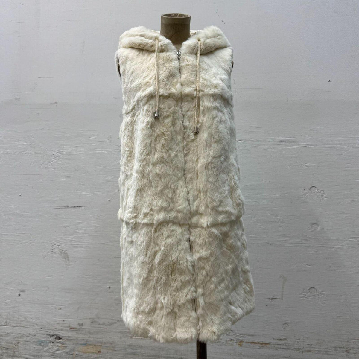 Vintage Y2K Ivory Hooded Rabbit Fur Gilet