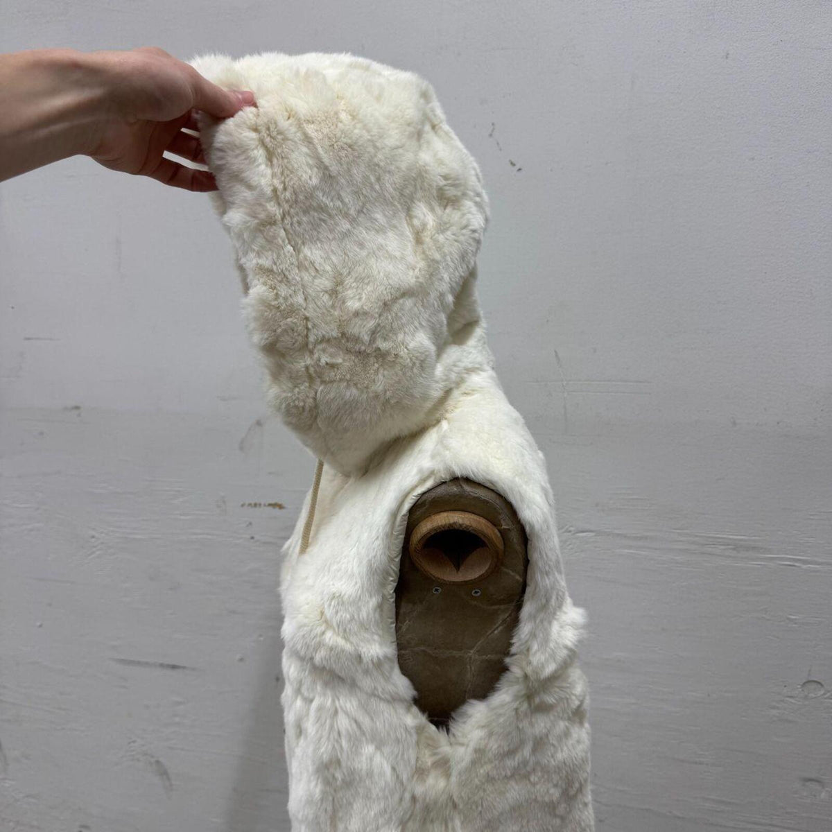 Vintage Y2K Ivory Hooded Rabbit Fur Gilet
