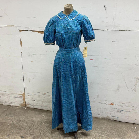 Vintage 50s does 1800s Blue Paisley Calico Cotton Prairie Gown