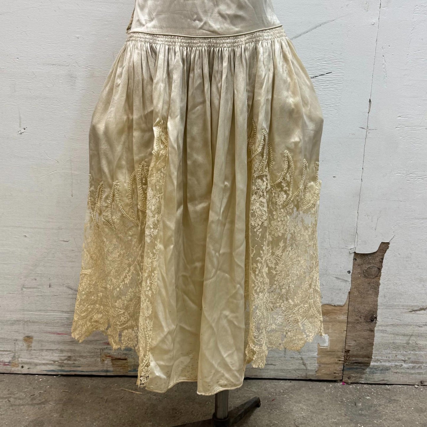 Antique 1920s Silk & Lace White Pearl Robe de Style Flapper Dress Bridal Wedding