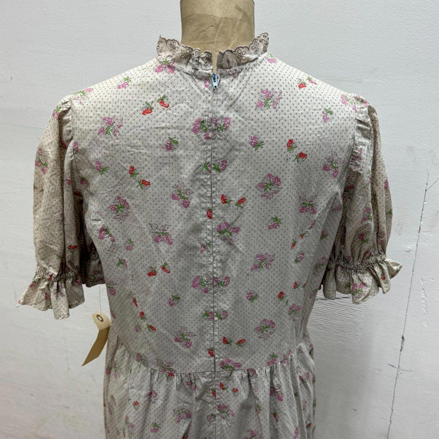Vintage 1950s Studio-Made Strawberry Print Western Prairie Dress Movie Costume M