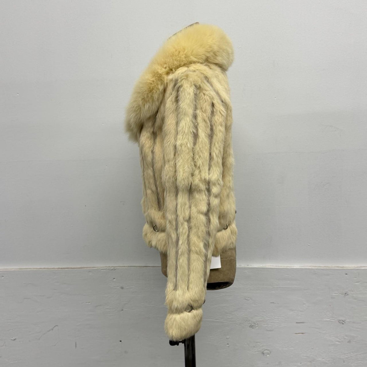 Vintage Y2K Cream Rabbit & Fox Fur Pierced Jacket Coat