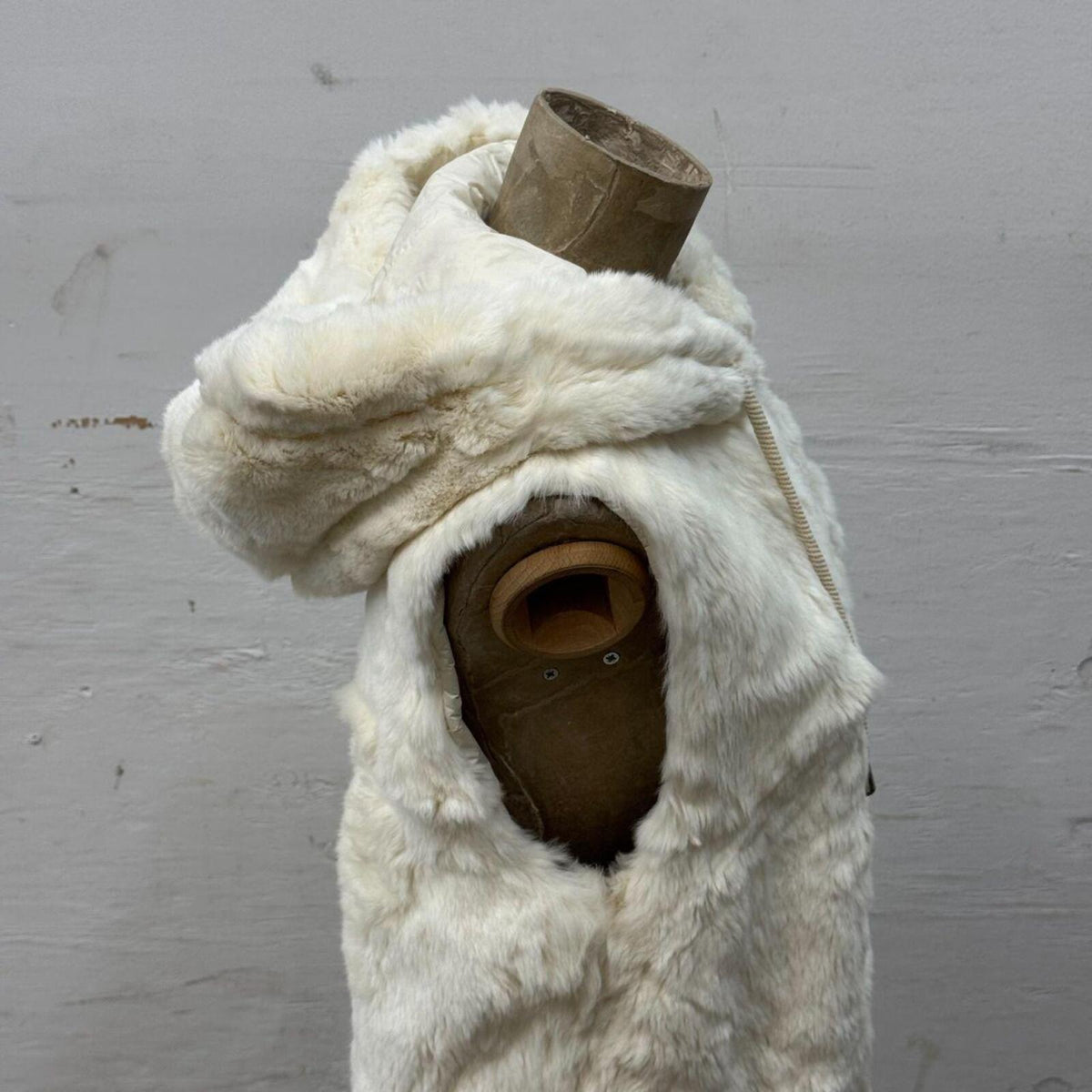 Vintage Y2K Ivory Hooded Rabbit Fur Gilet
