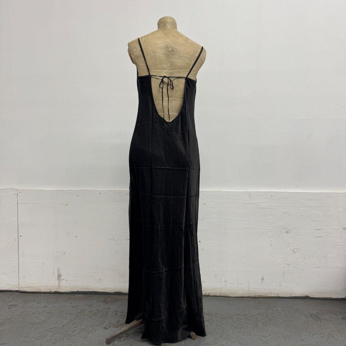 Vintage Y2K il-NAKIBO 100% Silk Cowl Back Maxi Dress Black