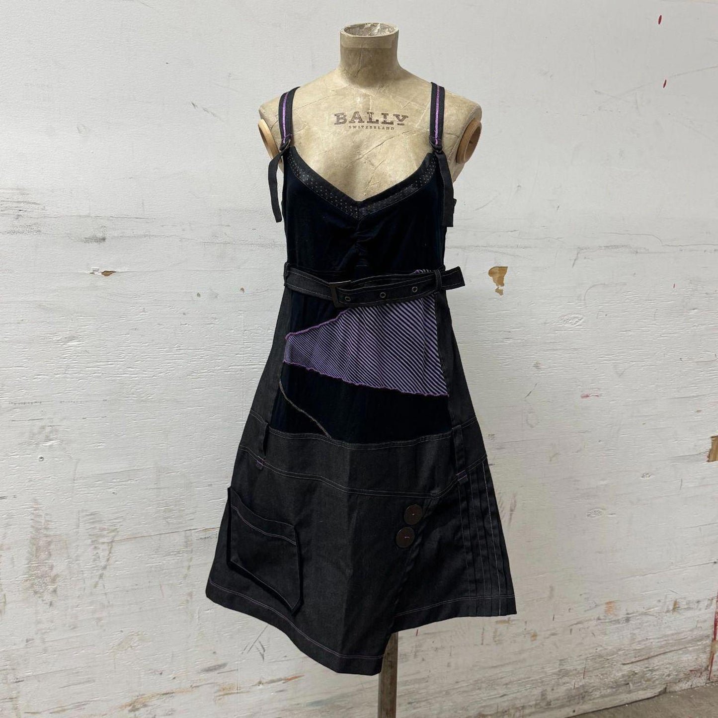 Vintage La Mode Est À Vous Grey Purple Black Avant-Garde Mixed-Media Dress