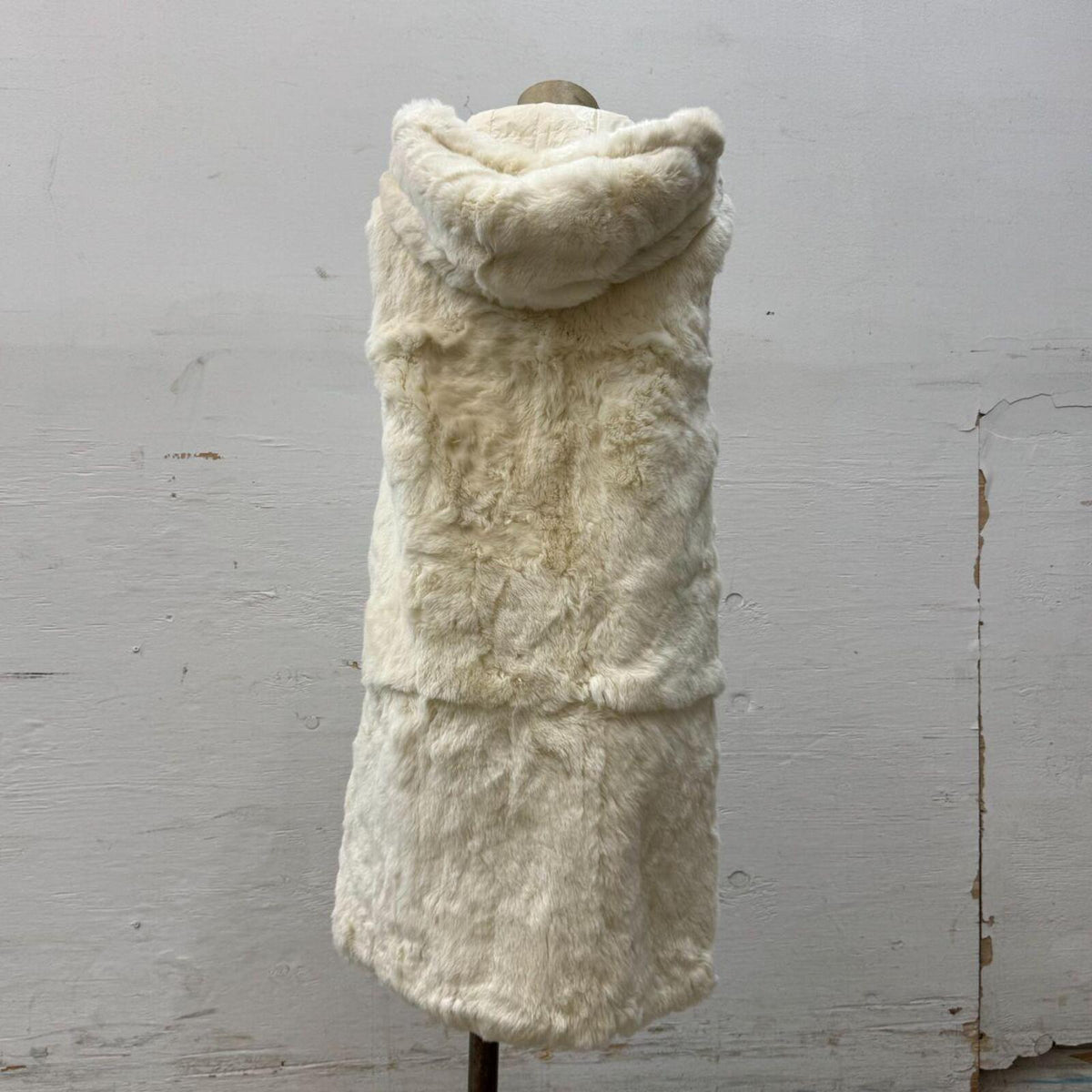 Vintage Y2K Ivory Hooded Rabbit Fur Gilet