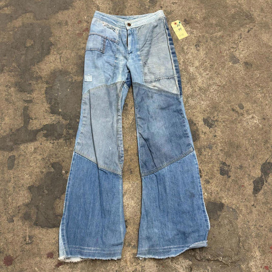 Vintage 70s Multi-Tonal Patchwork Flare Thrashed Denim Jeans XS