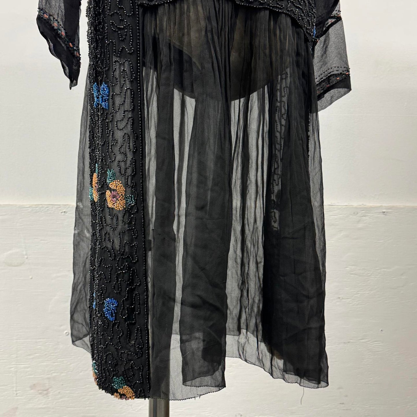 Pristine Vintage Antique 20s Beaded Black Silk Flapper Dress