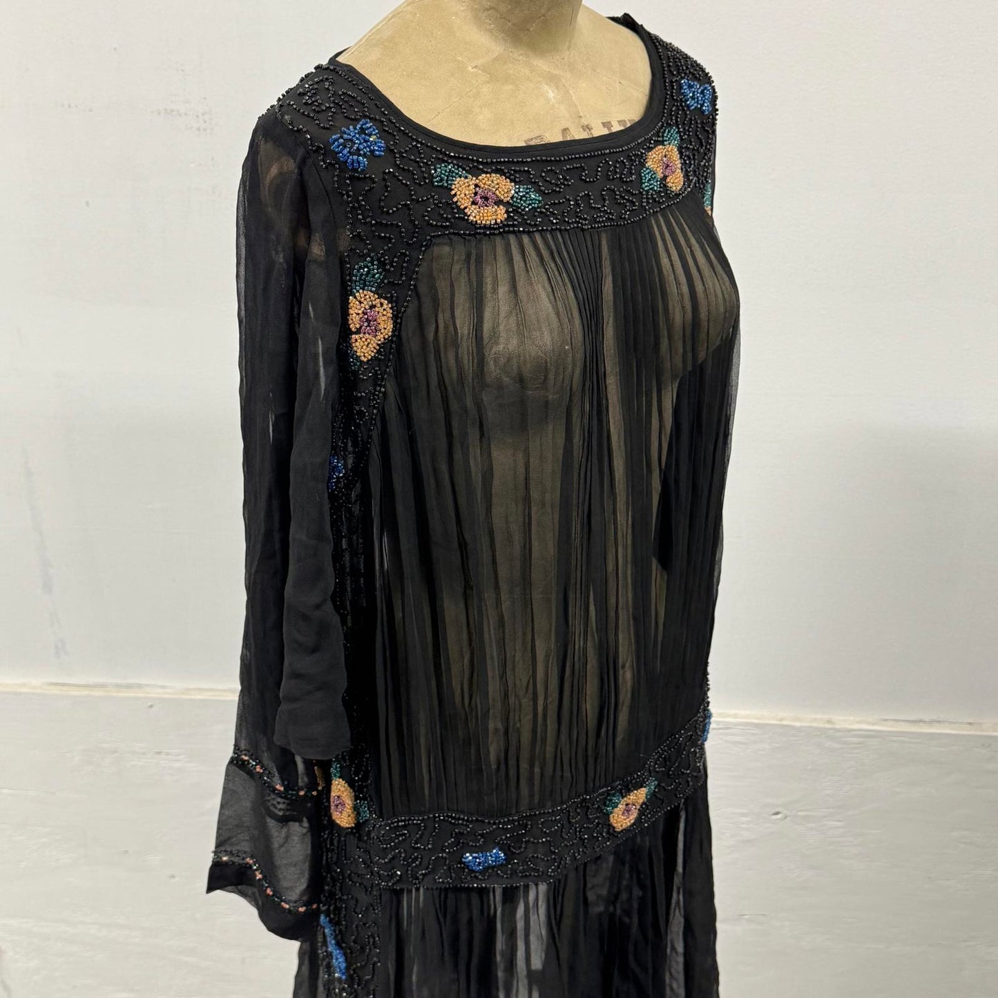 Pristine Vintage Antique 20s Beaded Black Silk Flapper Dress