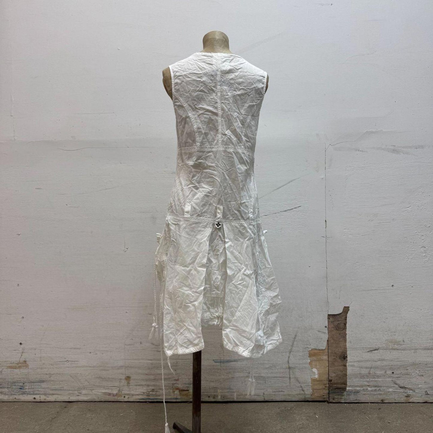 Vintage La Mode Est à Vous White Cotton Parachute Dress