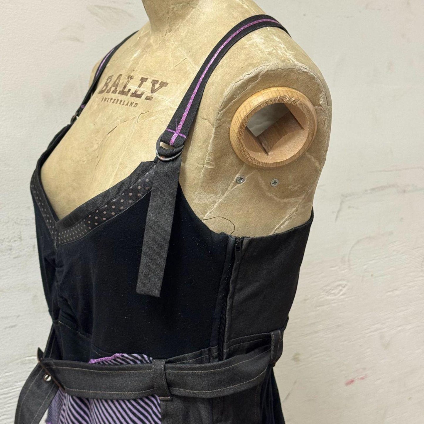 Vintage La Mode Est À Vous Grey Purple Black Avant-Garde Mixed-Media Dress