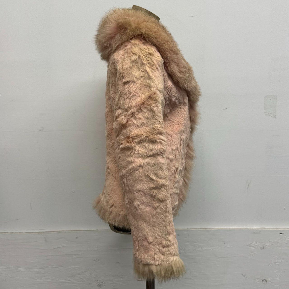 Vintage Y2K Pastel Baby Pink Cropped Rabbit & Fox Fur Jacket Coat