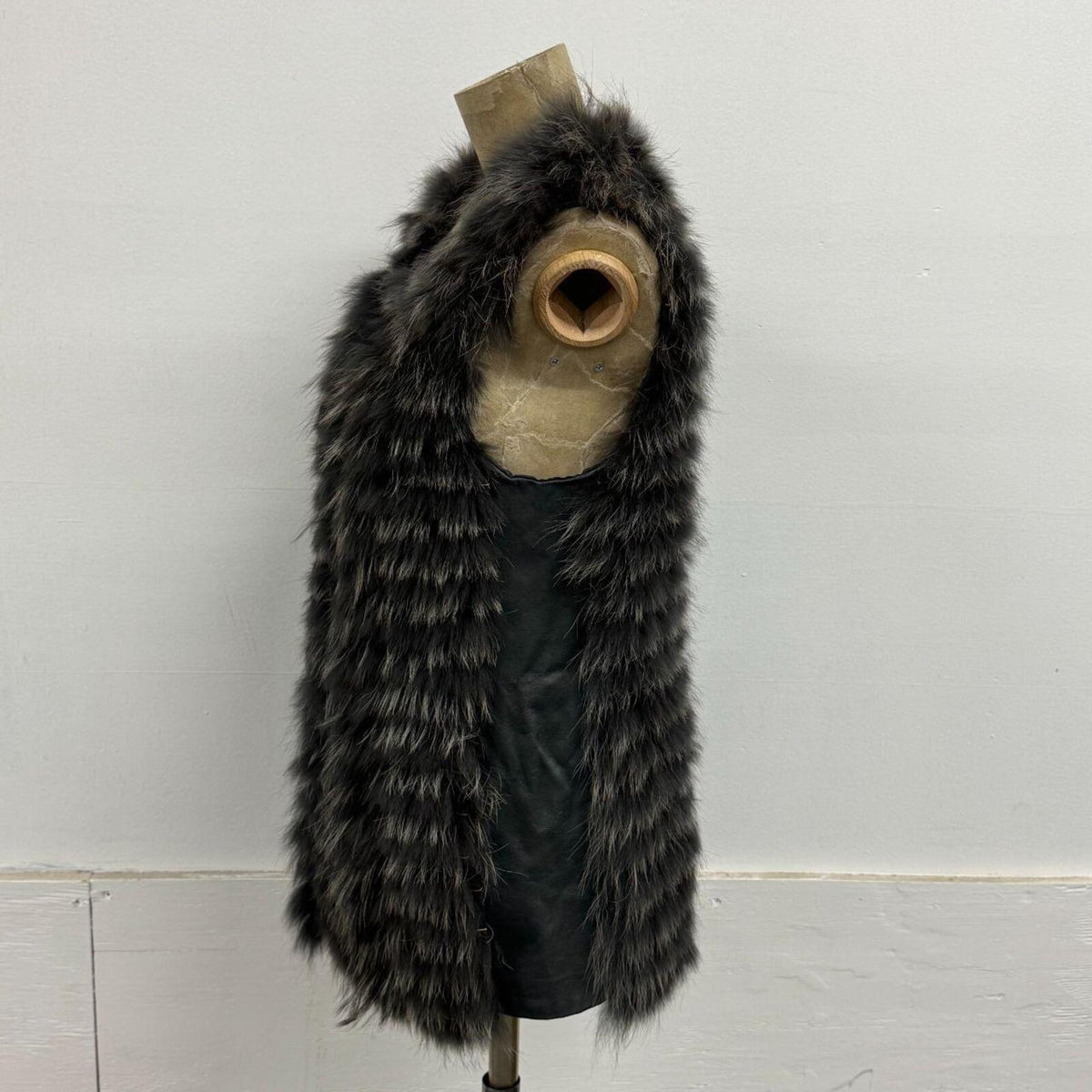 Vintage Y2K Noir Leather & Silver Fox Fur Vest