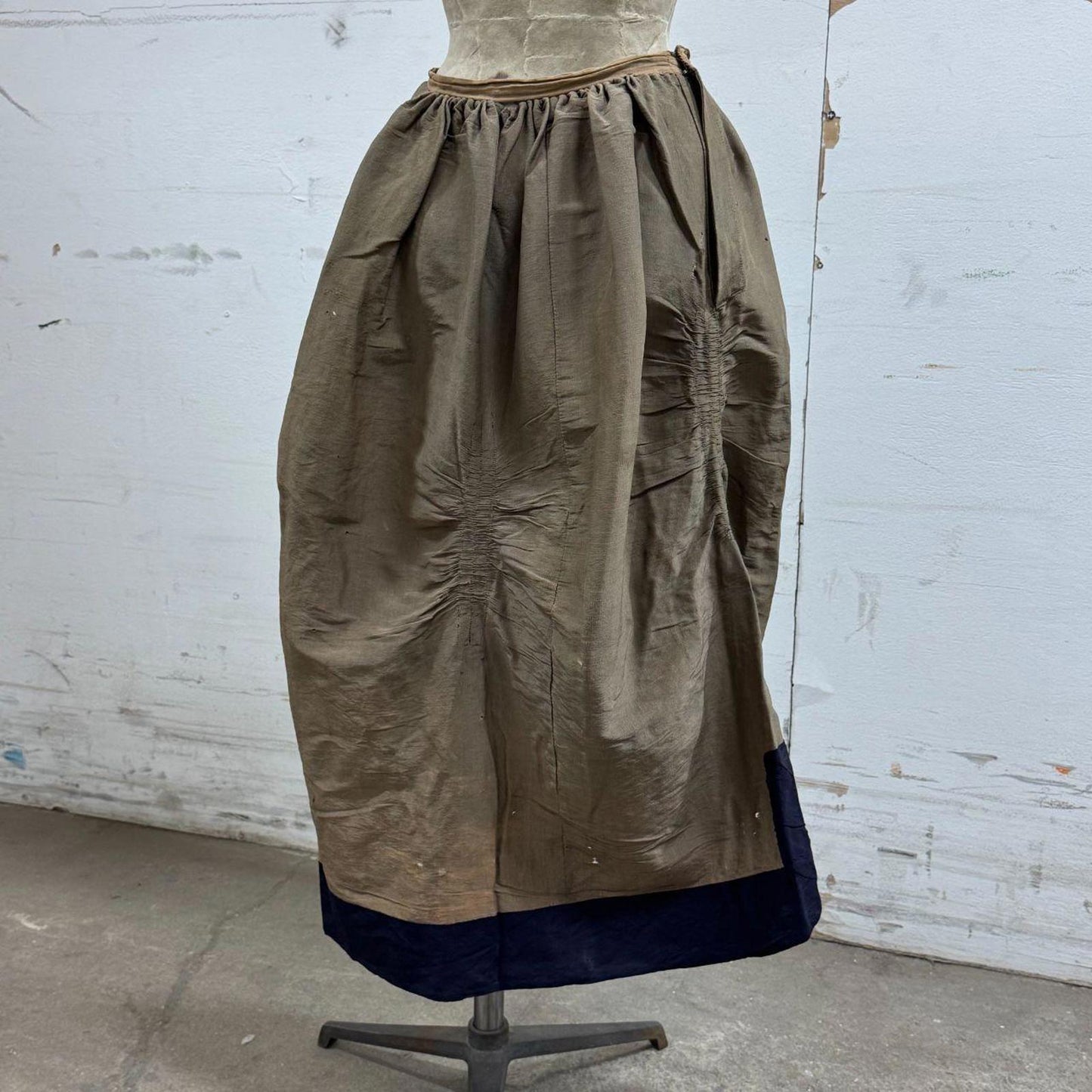Brown Antique Victorian Bustle Petticoat (Late 1800s)