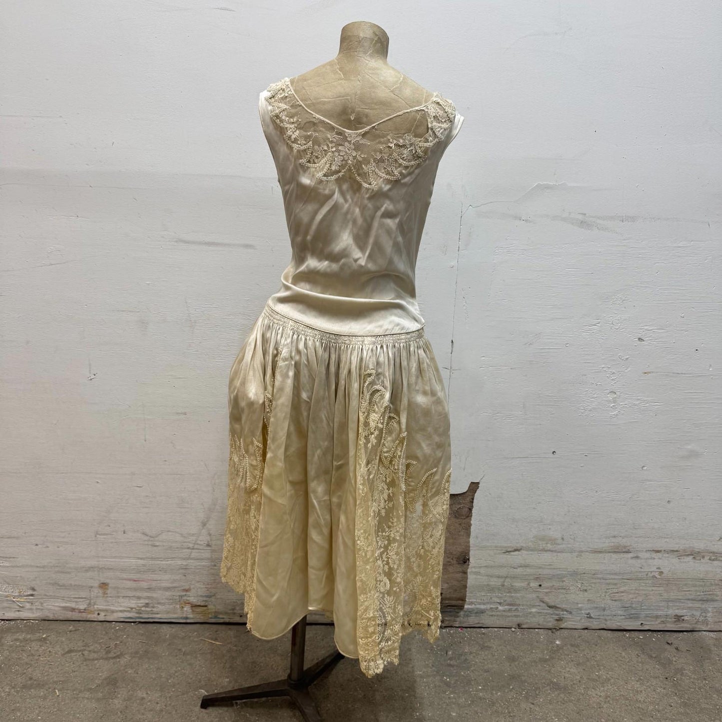 Antique 1920s Silk & Lace White Pearl Robe de Style Flapper Dress Bridal Wedding