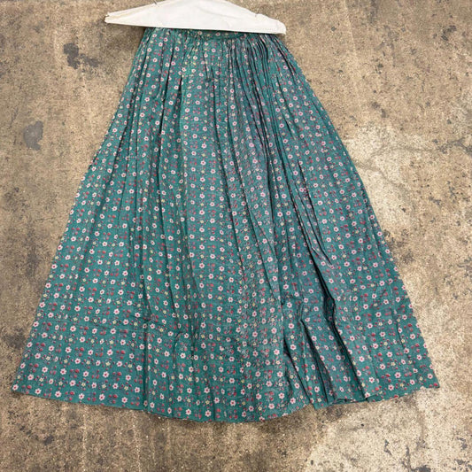 Vintage 40s does 1800s Victorian Green Calico Cotton Prairie Maxi Skirt