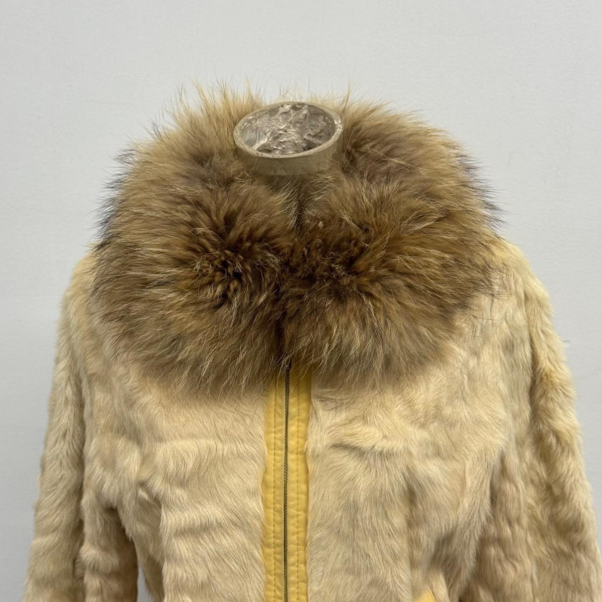Vintage Y2K Cream Fur Bomber Jacket w Raccoon Fur Collar Yellow Coat