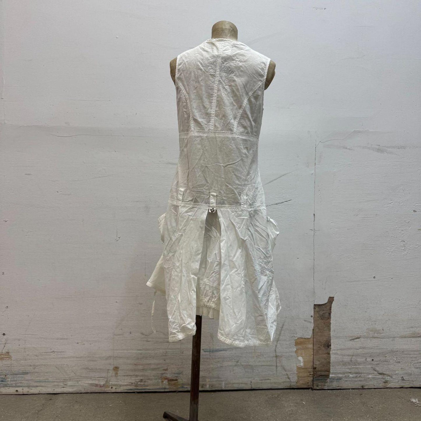 Vintage La Mode Est à Vous White Cotton Parachute Dress