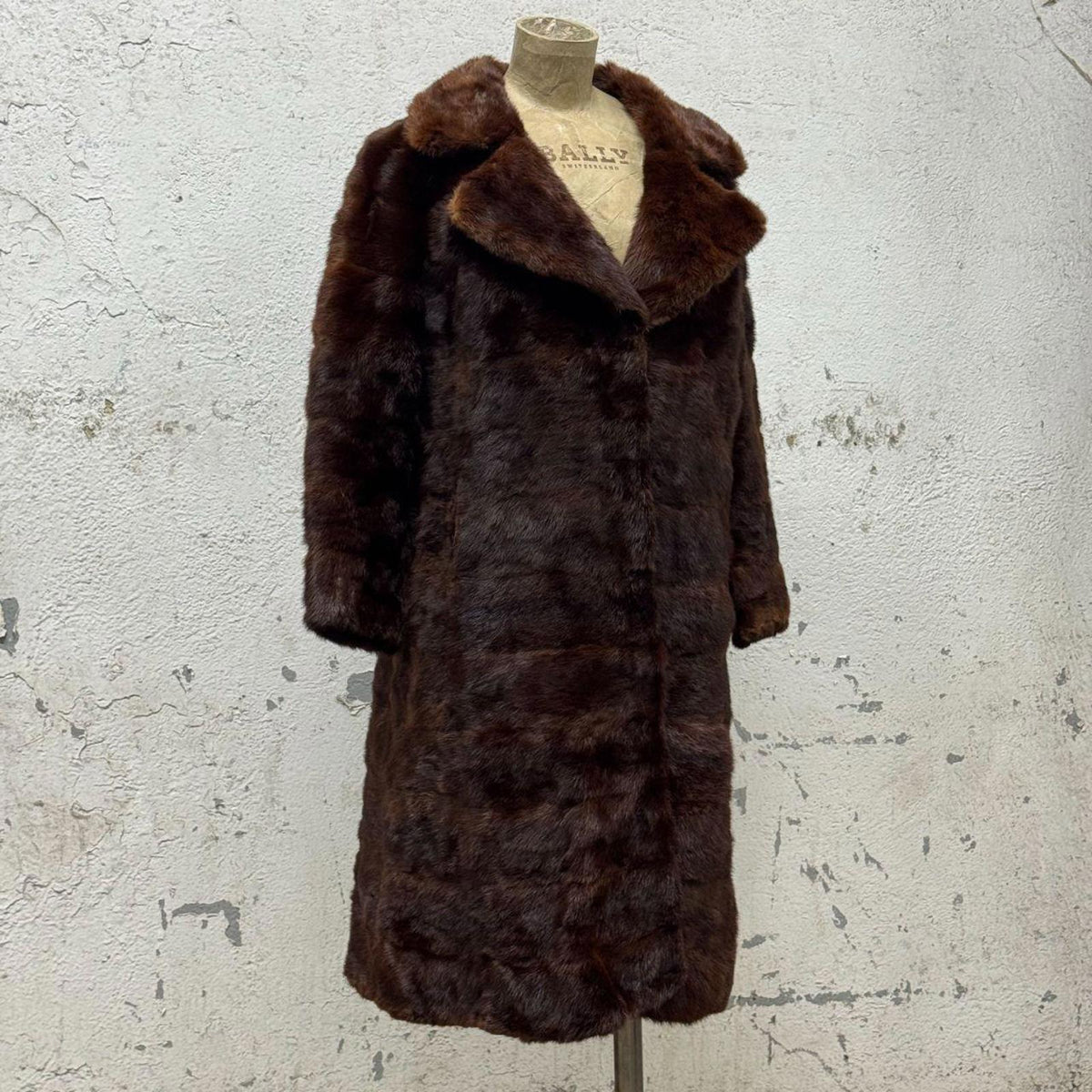 Vintage Mid-Length Glossy Mink Fur Coat
