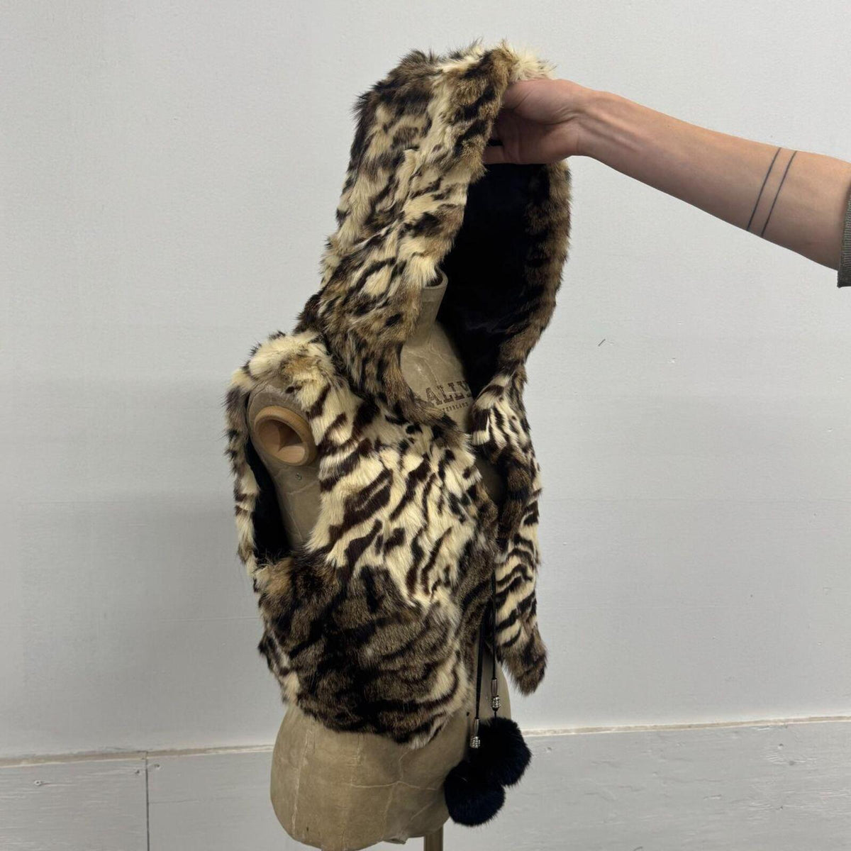 Vintage Y2K Brown Hooded Dyed Rabbit Fur Vest